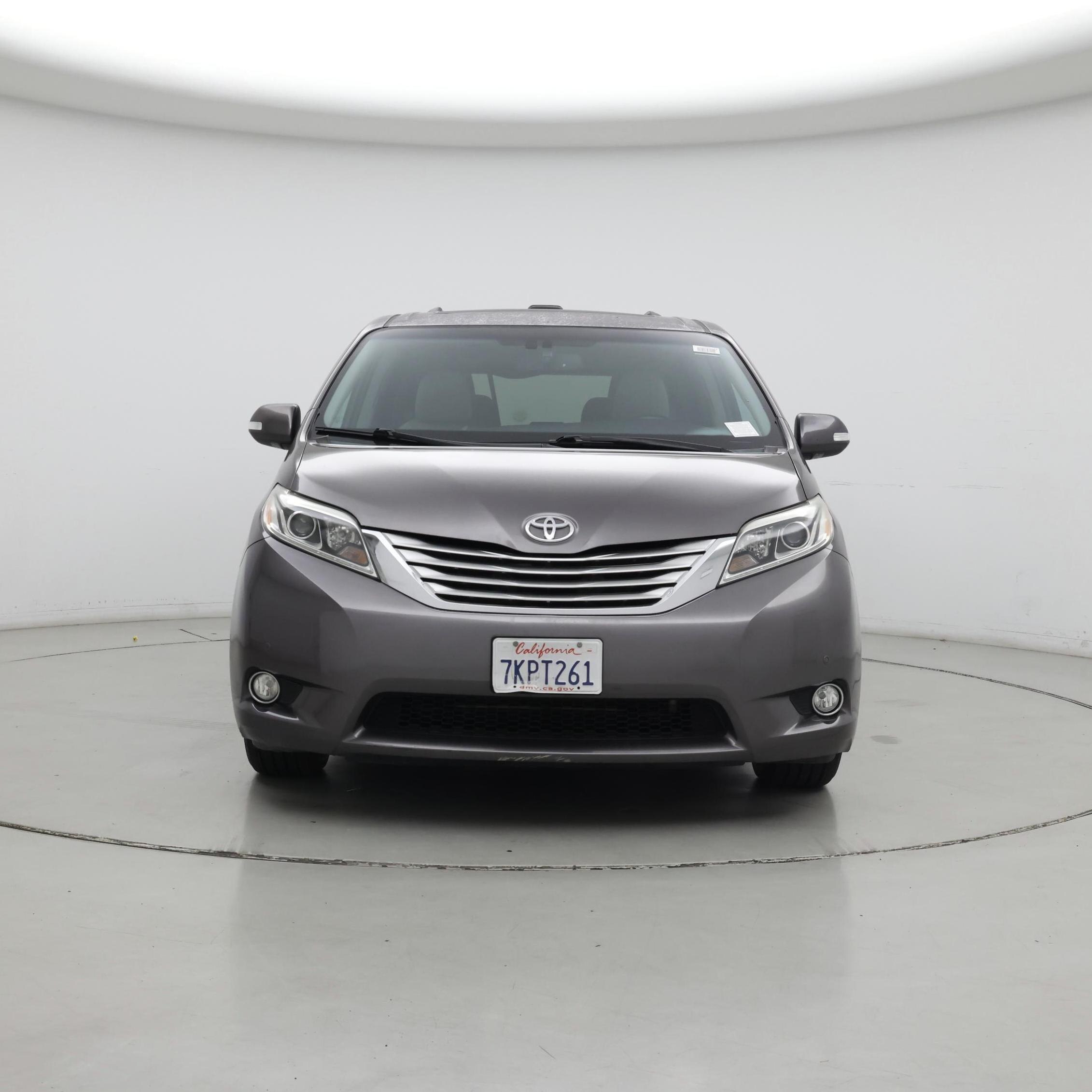 Thumbnail: 2015 Toyota Sienna - 5