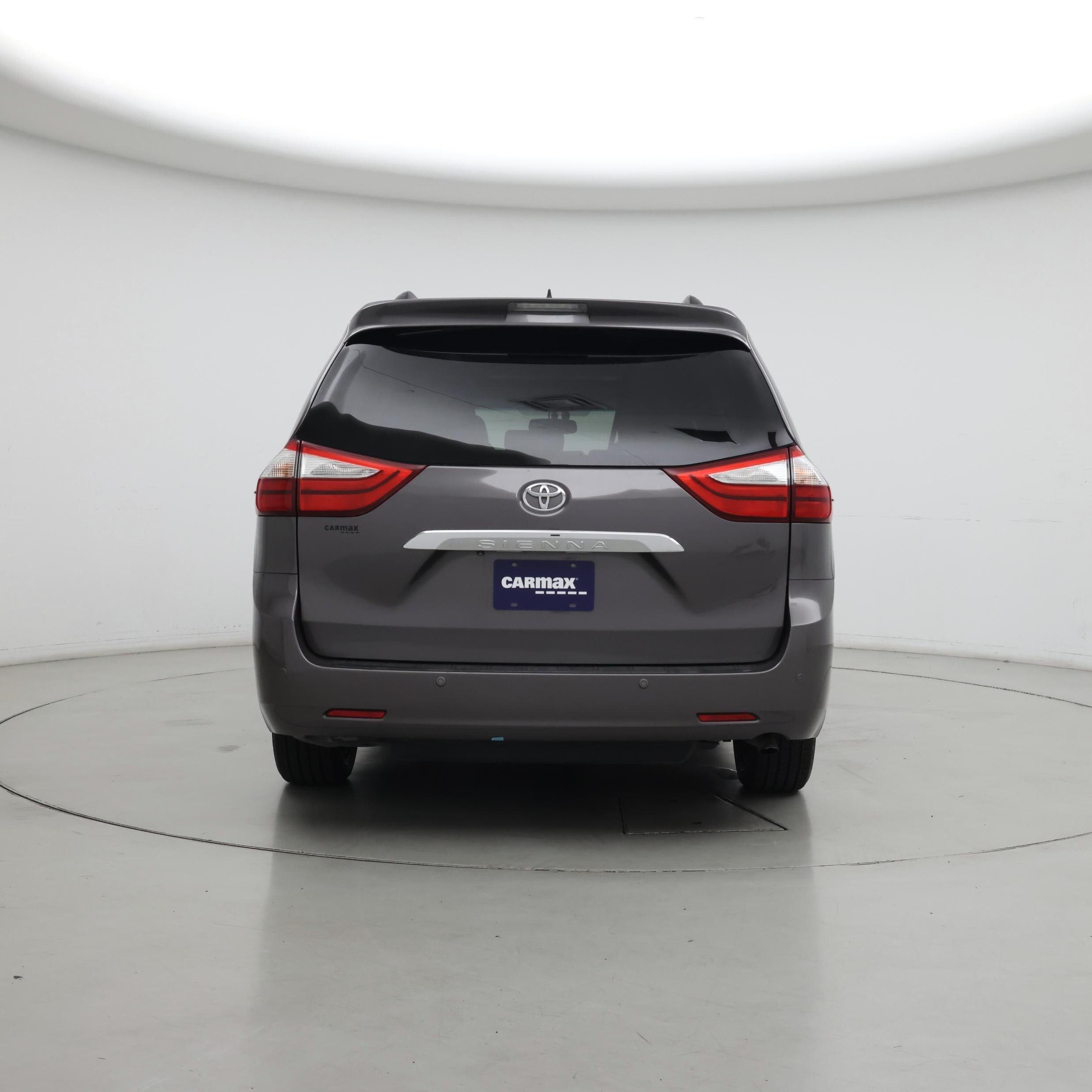 Thumbnail: 2015 Toyota Sienna - 6