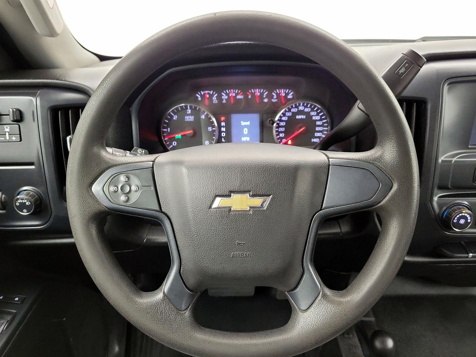 Thumbnail: 2018 Chevrolet Silverado 3500 - 10