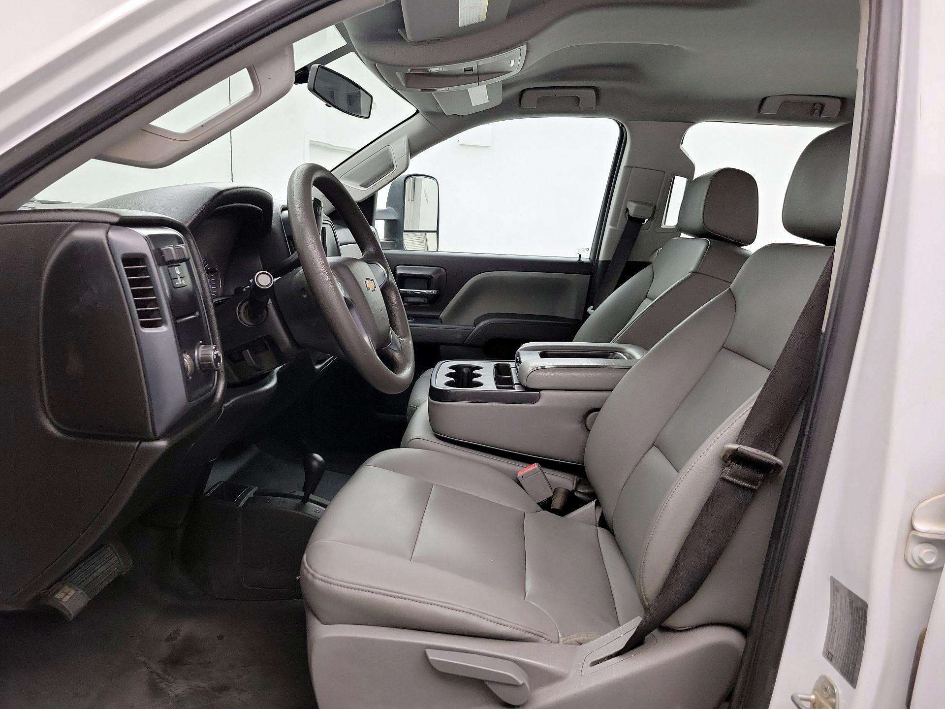 Thumbnail: 2018 Chevrolet Silverado 3500 - 11