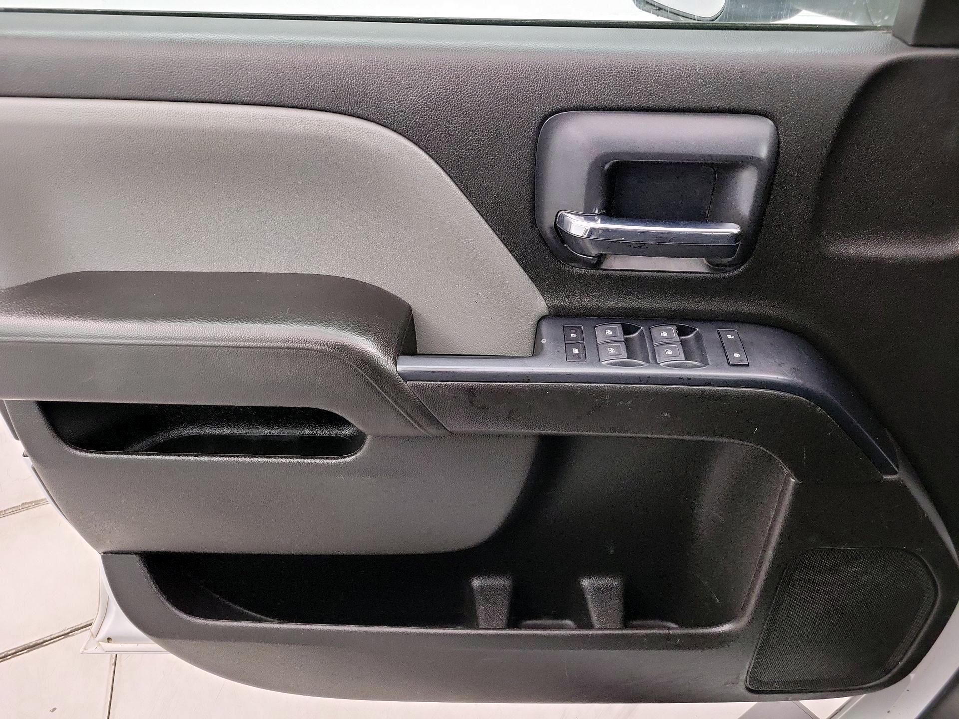 Thumbnail: 2018 Chevrolet Silverado 3500 - 12