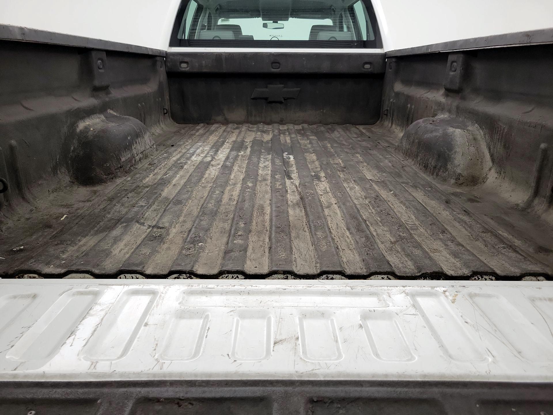 Thumbnail: 2018 Chevrolet Silverado 3500 - 20