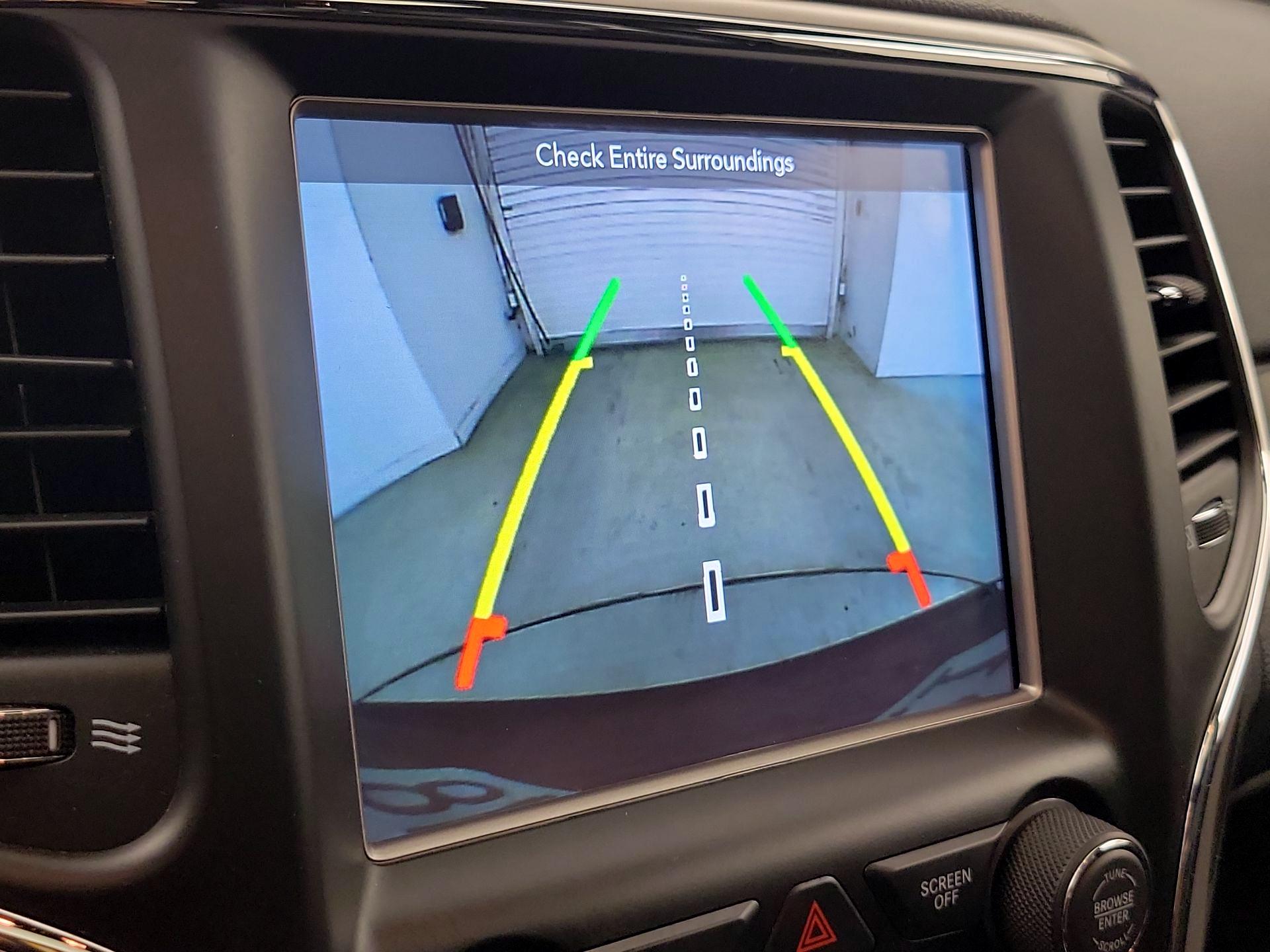 Thumbnail: 2018 Jeep Grand Cherokee - 15