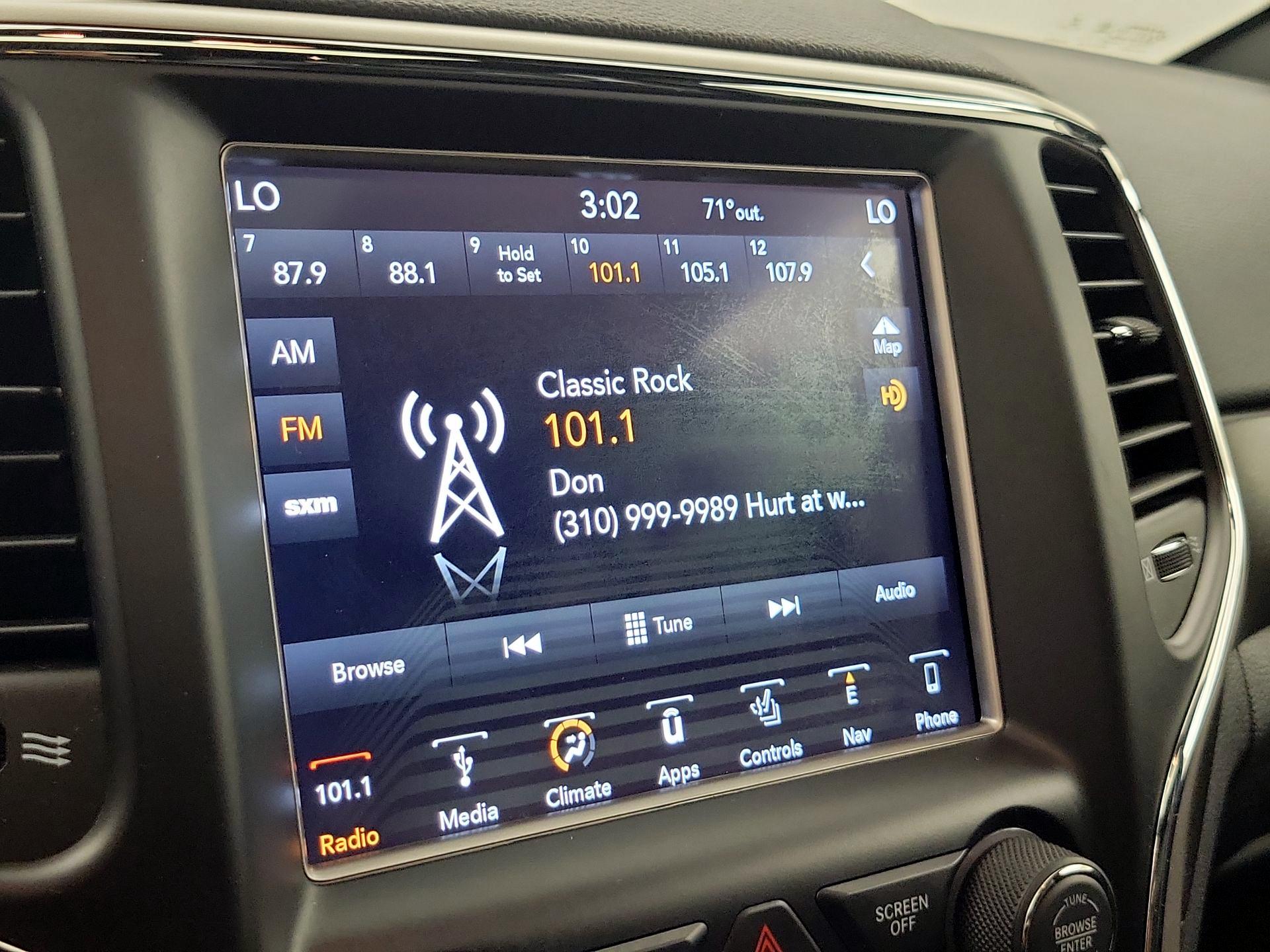 Thumbnail: 2018 Jeep Grand Cherokee - 16