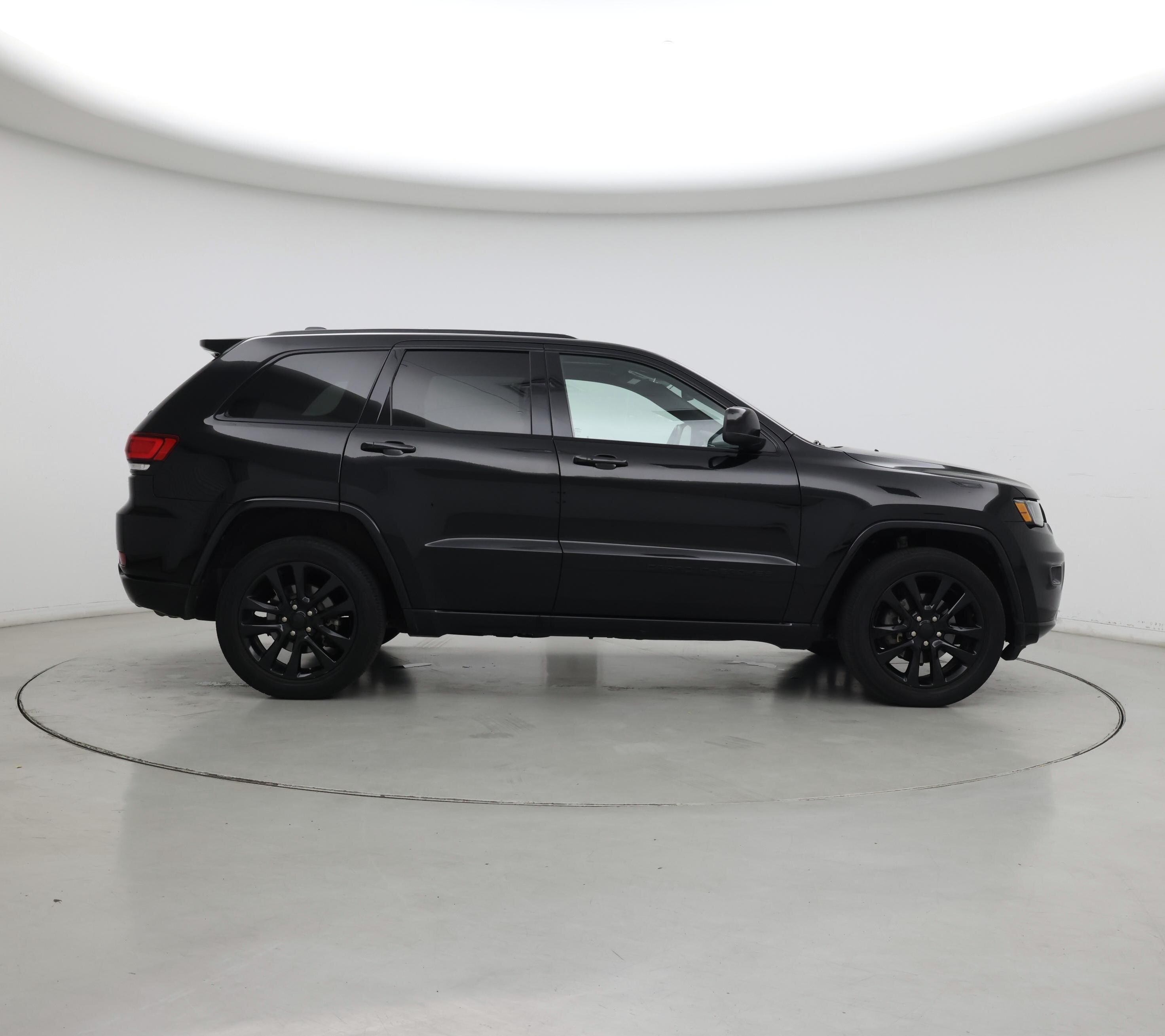 Thumbnail: 2018 Jeep Grand Cherokee - 7
