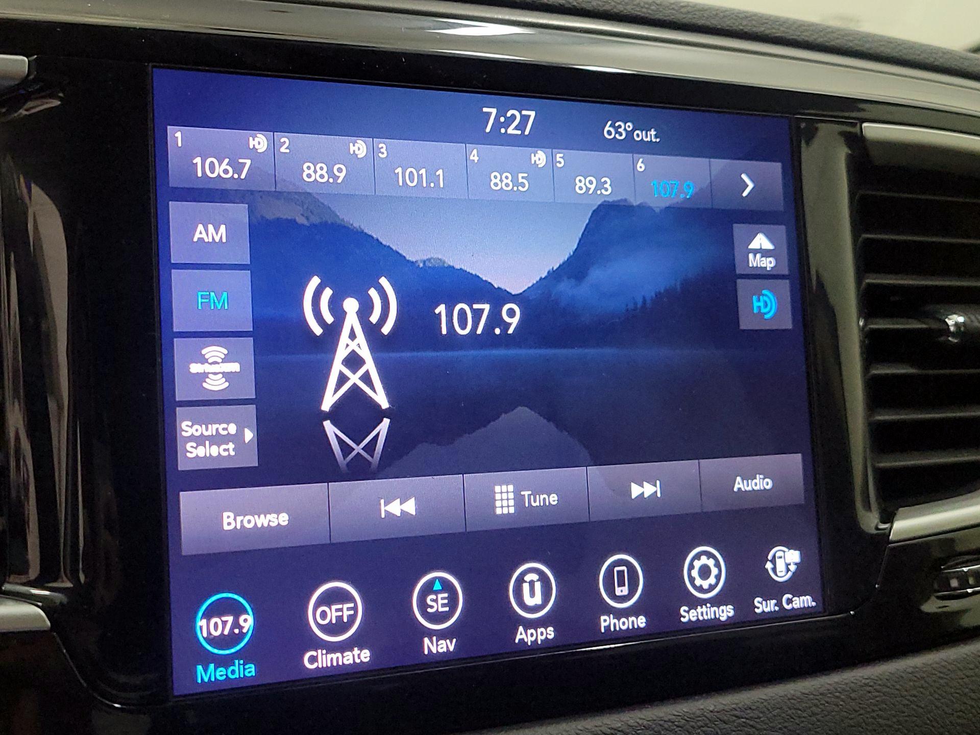 Thumbnail: 2020 Chrysler Pacifica - 16