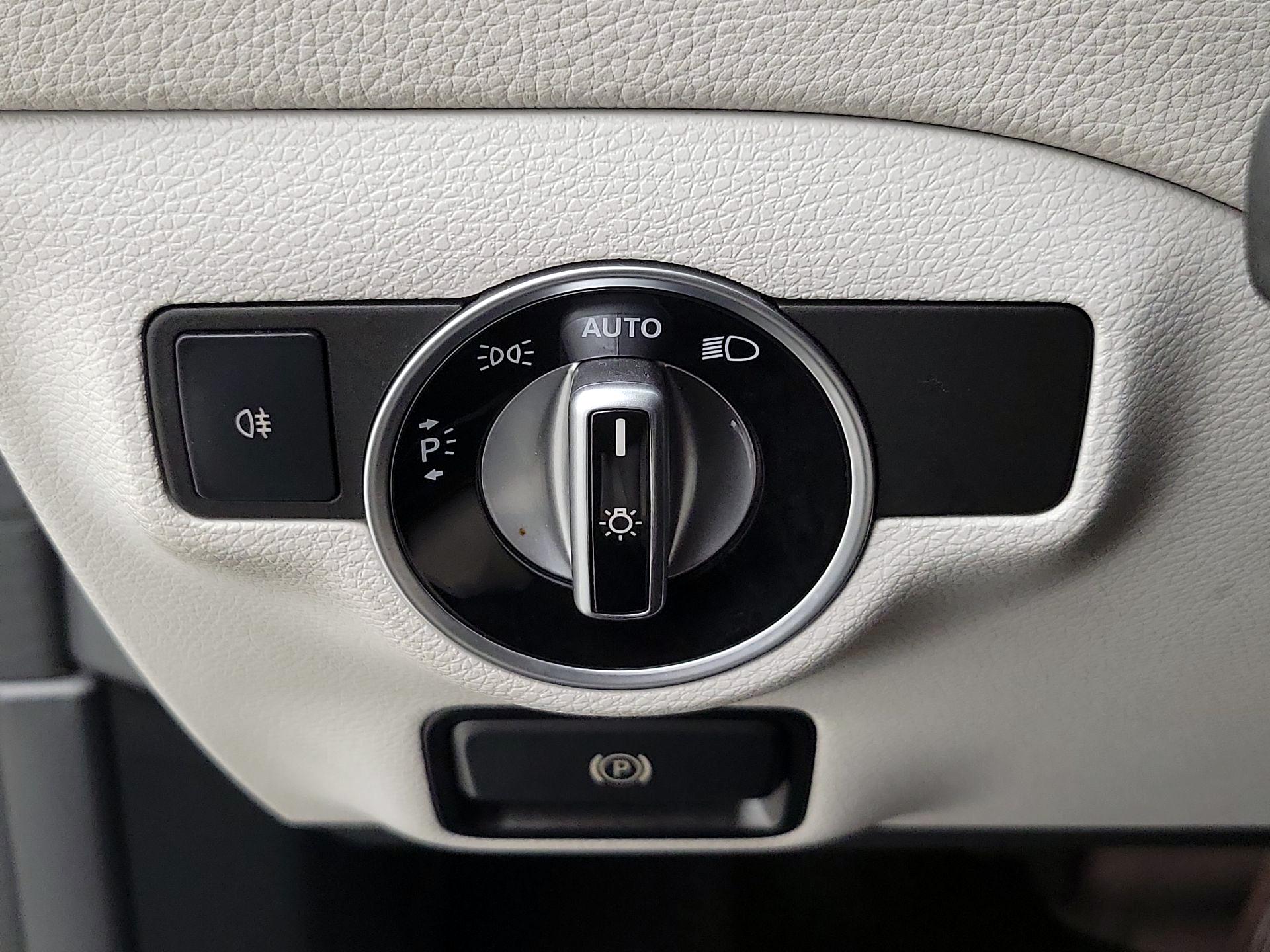 Thumbnail: 2019 Mercedes-Benz CLA - 13