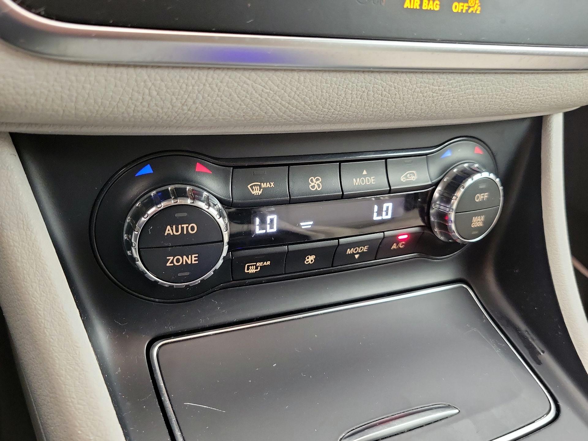 Thumbnail: 2019 Mercedes-Benz CLA - 16