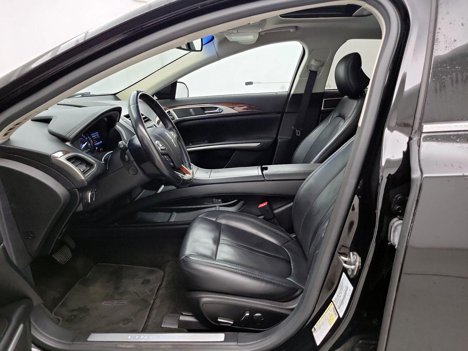 Thumbnail: 2016 Lincoln MKZ - 11