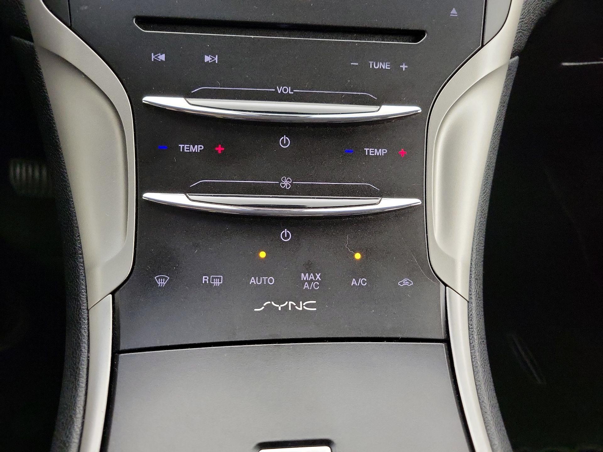 Thumbnail: 2016 Lincoln MKZ - 16