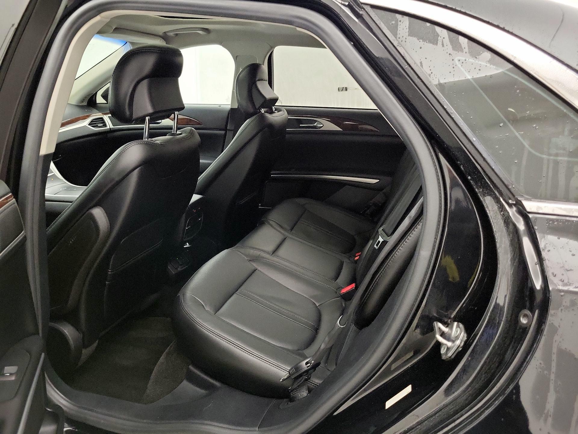 Thumbnail: 2016 Lincoln MKZ - 20