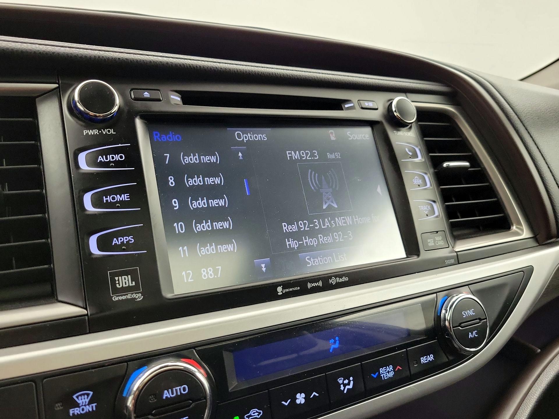 Thumbnail: 2019 Toyota Highlander - 16