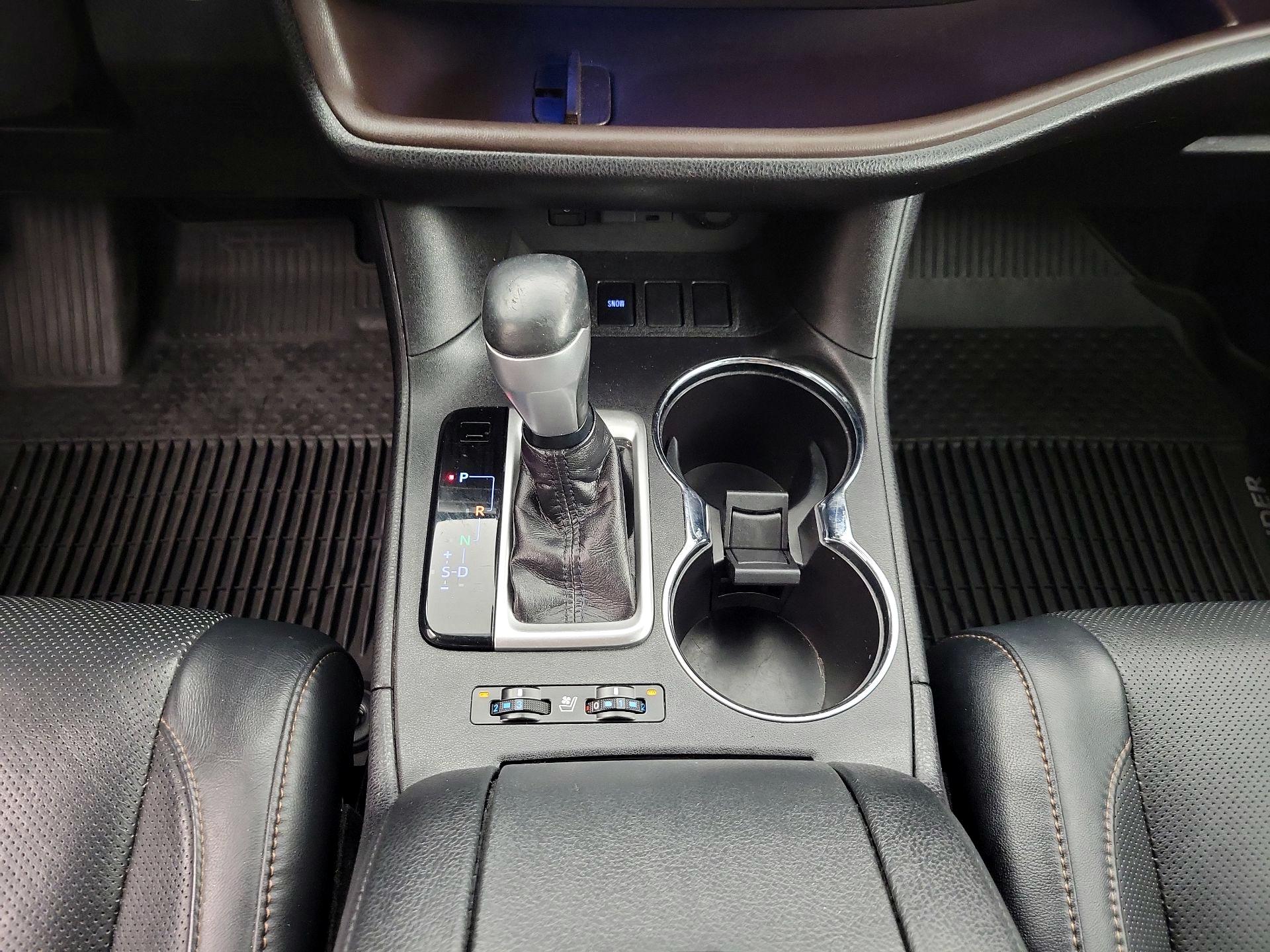 Thumbnail: 2019 Toyota Highlander - 18