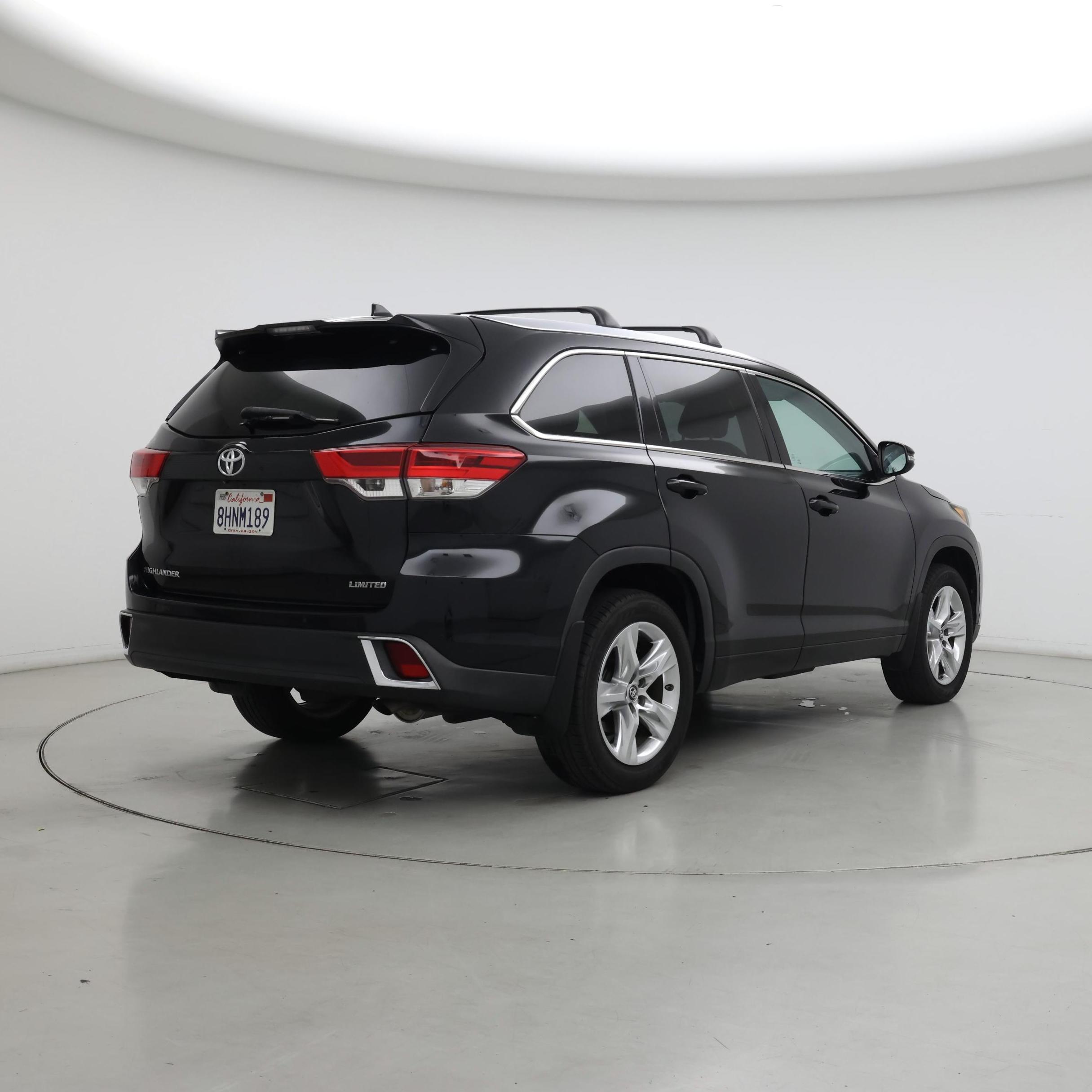 Thumbnail: 2019 Toyota Highlander - 8