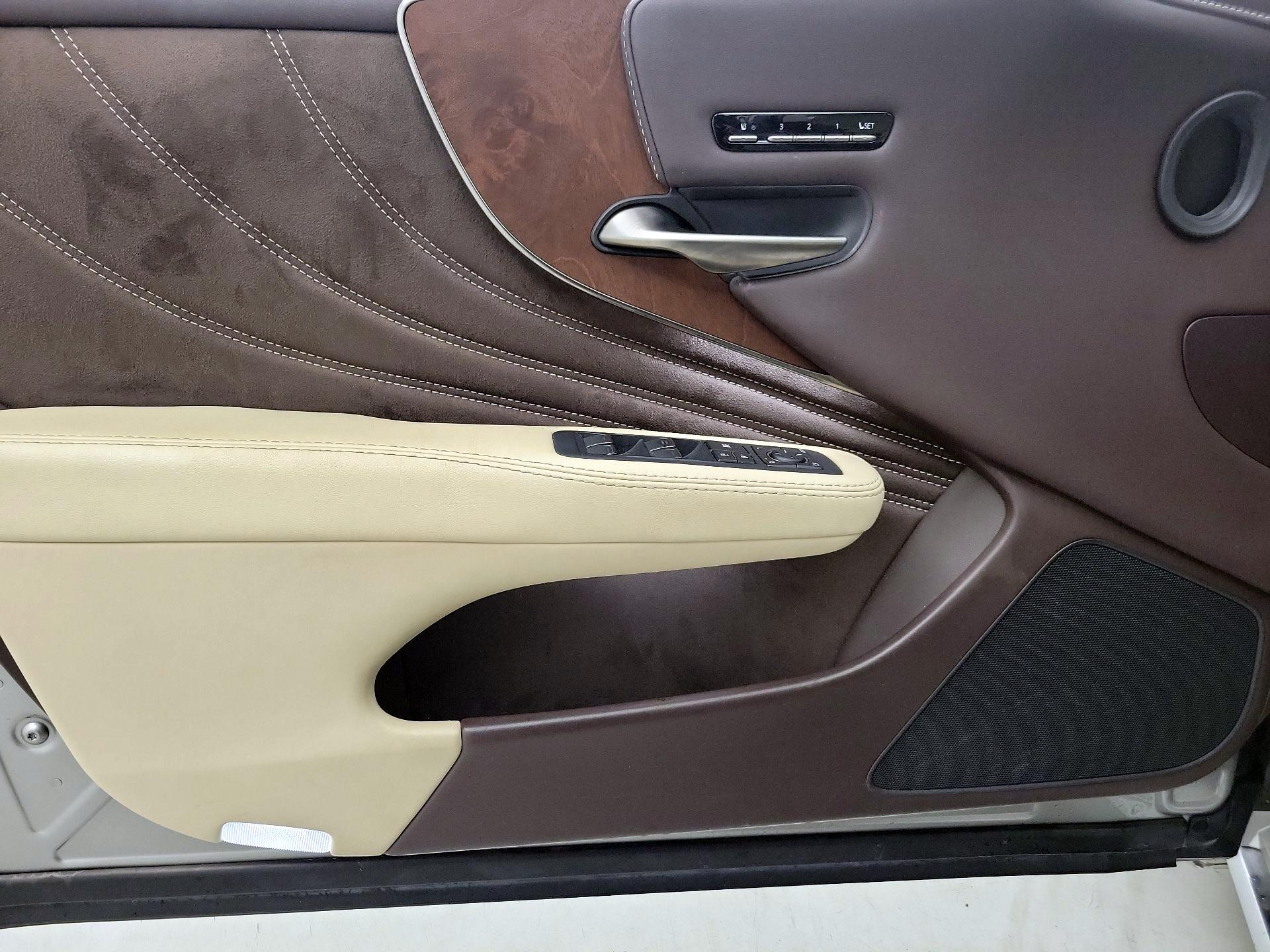 Thumbnail: 2019 Lexus LS - 12