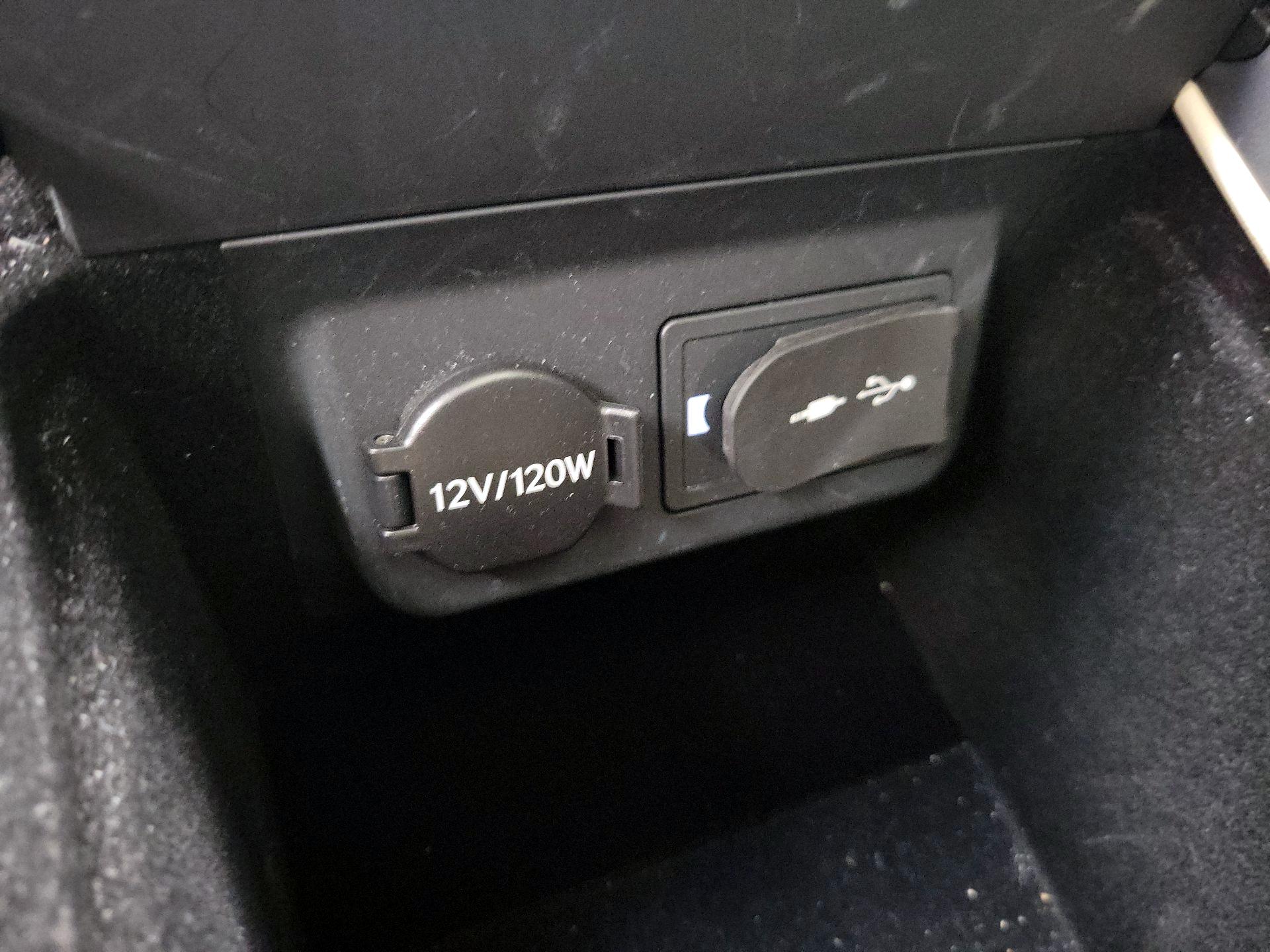 Thumbnail: 2019 Lexus LS - 19