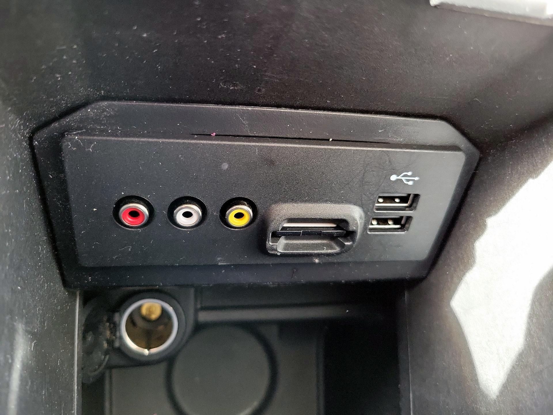 Thumbnail: 2014 Ford C-Max - 19