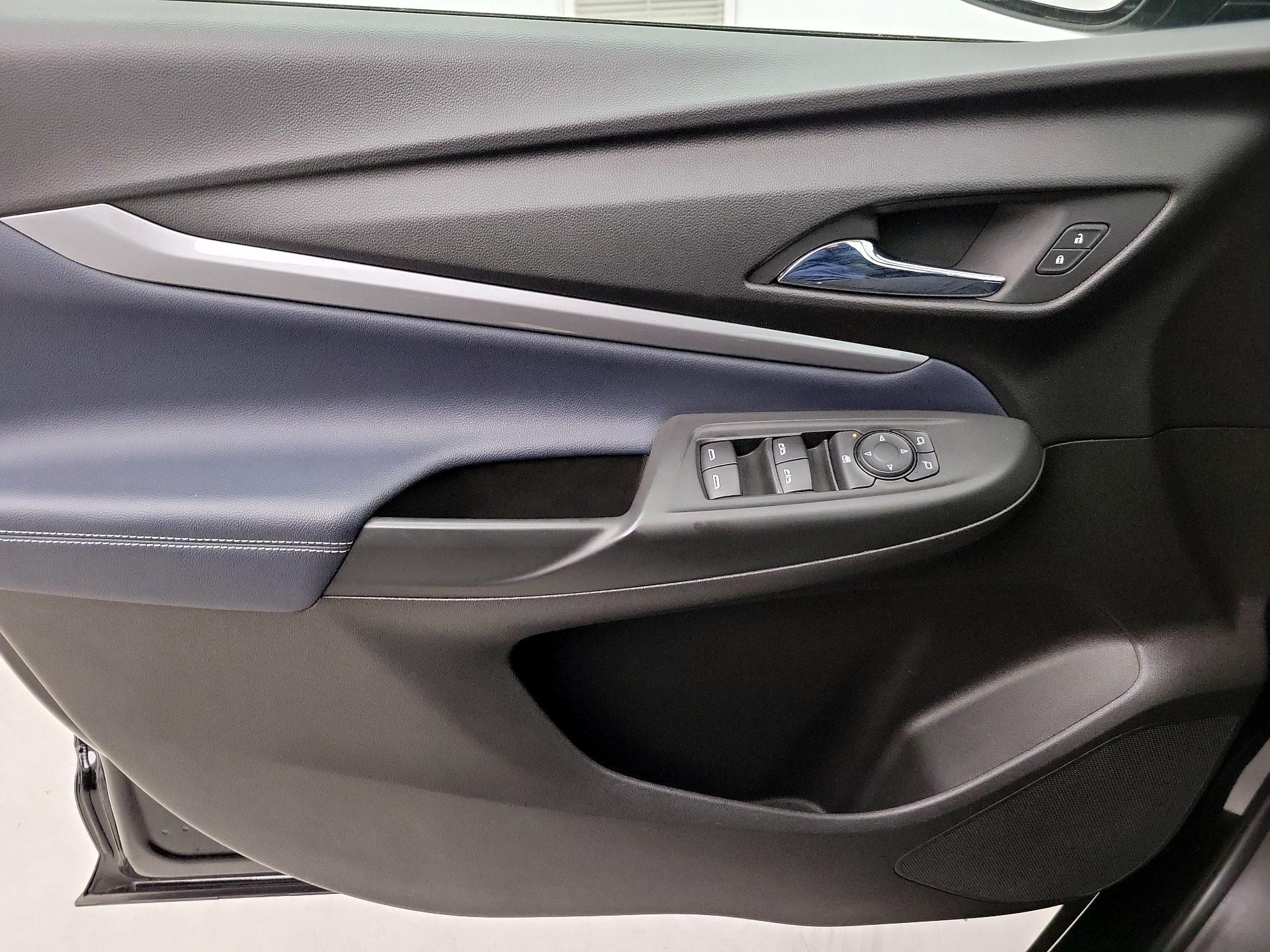 Thumbnail: 2023 Chevrolet Bolt EUV - 12