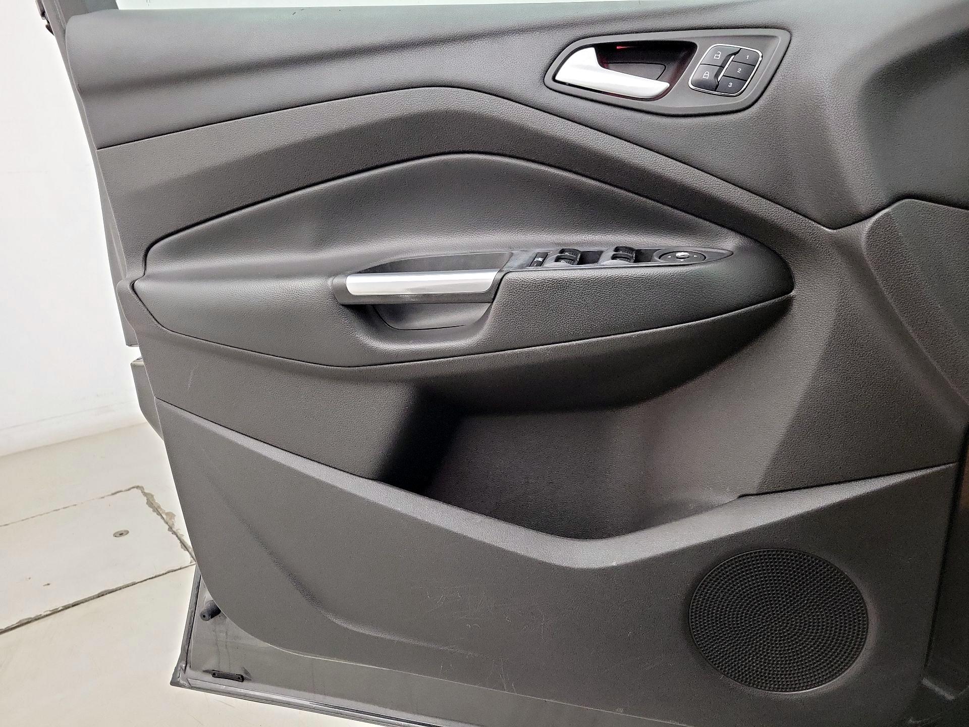 Thumbnail: 2015 Ford Escape - 12