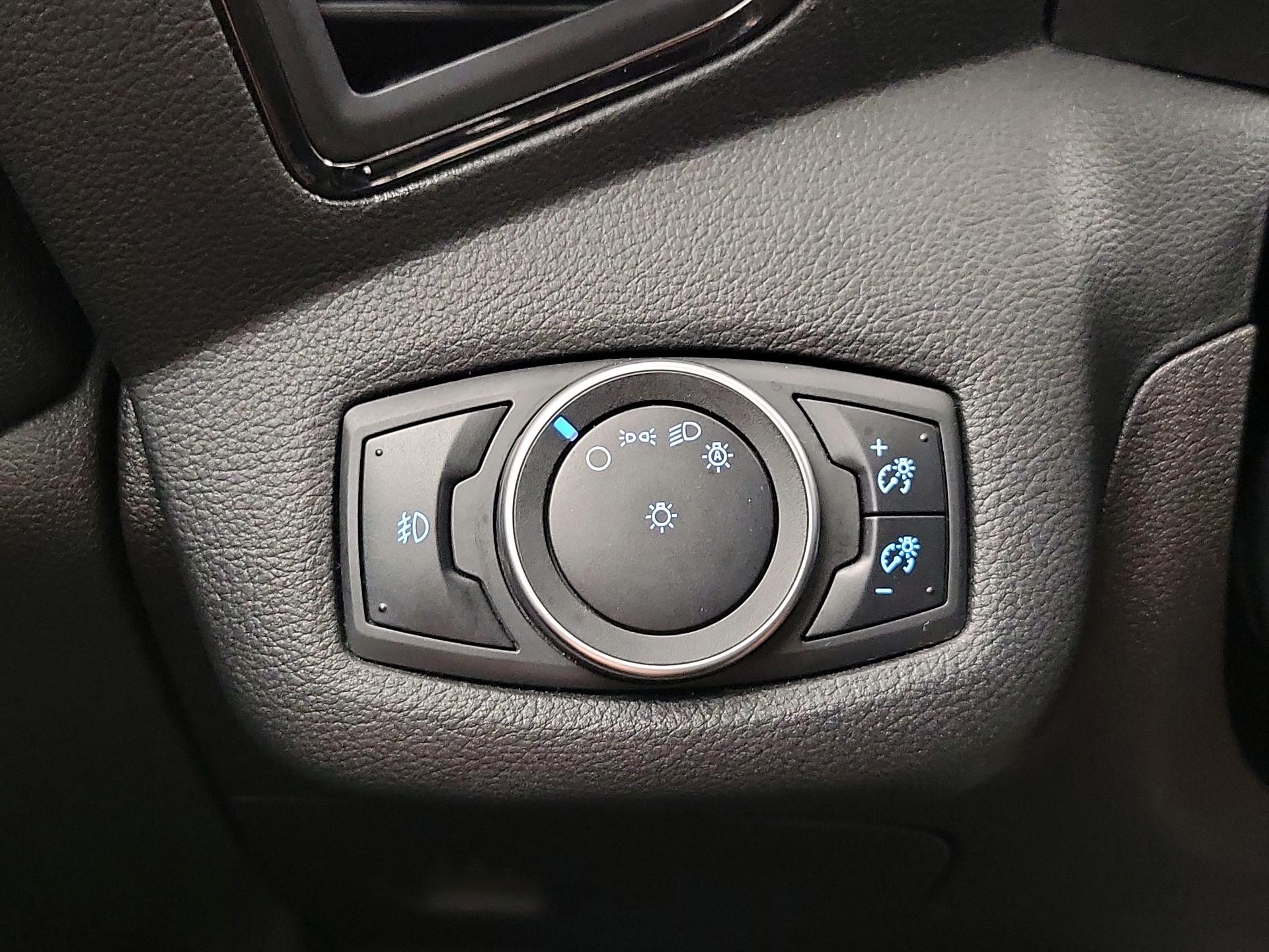 Thumbnail: 2015 Ford Escape - 13