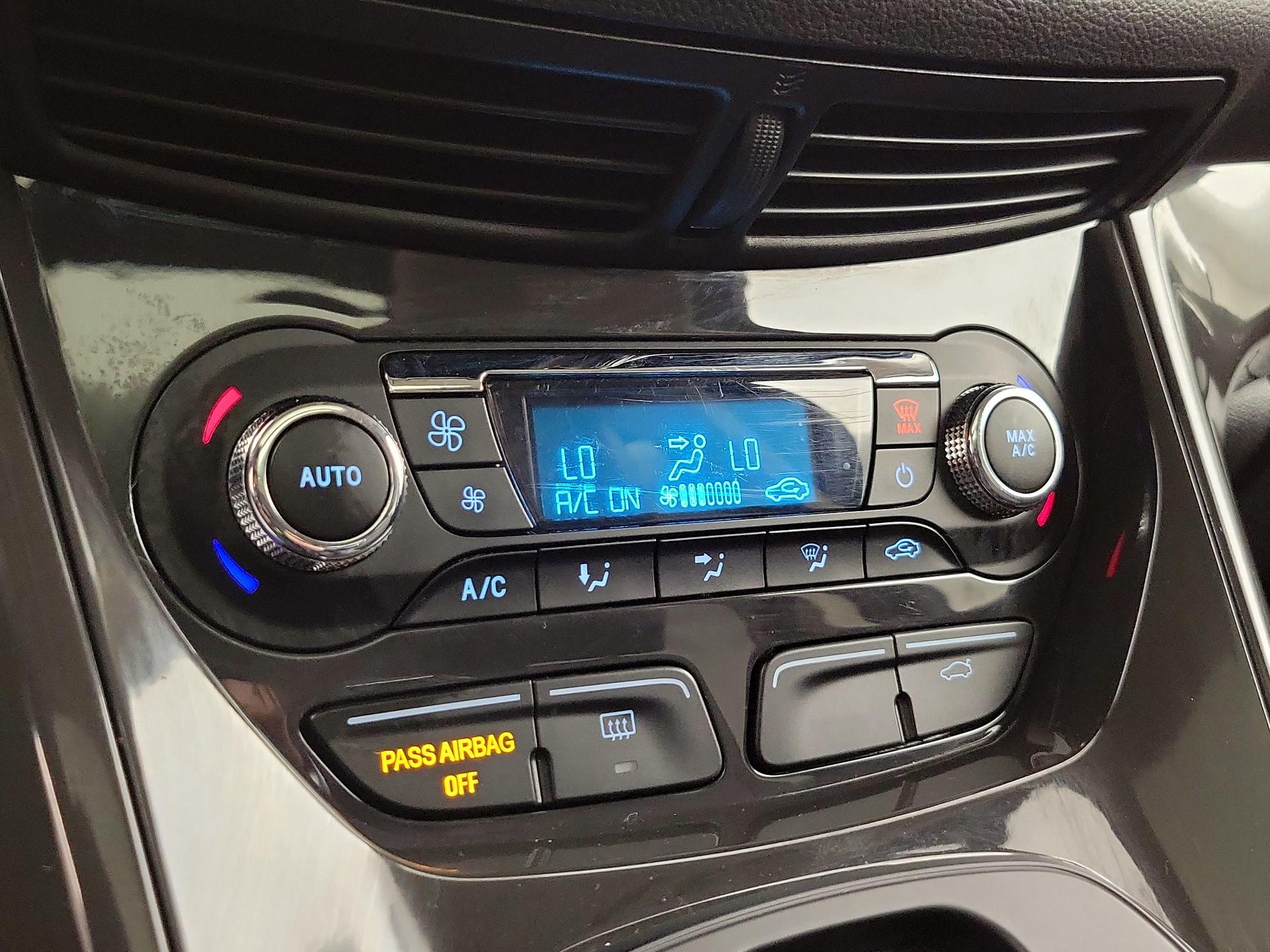 Thumbnail: 2015 Ford Escape - 16