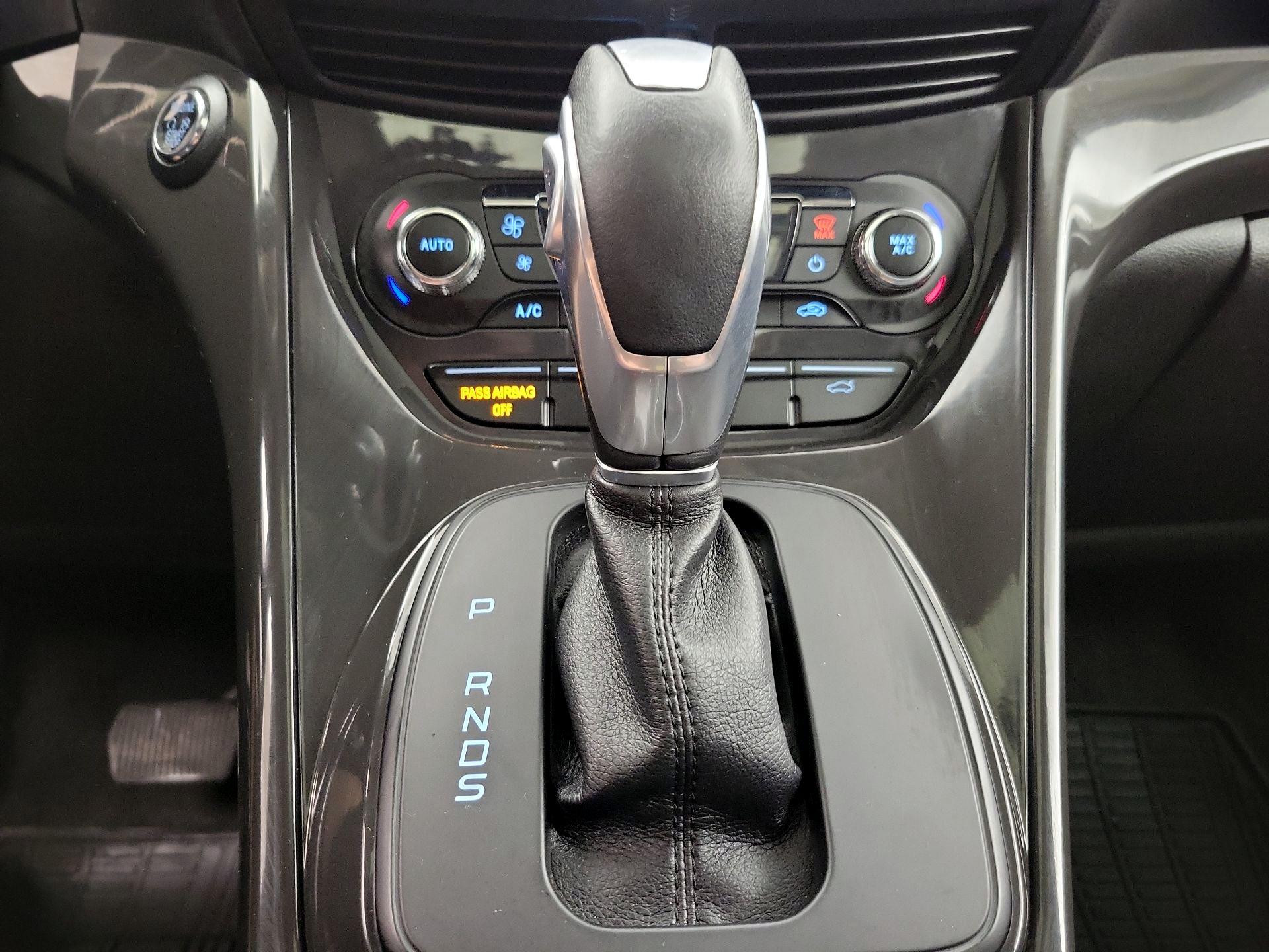 Thumbnail: 2015 Ford Escape - 17