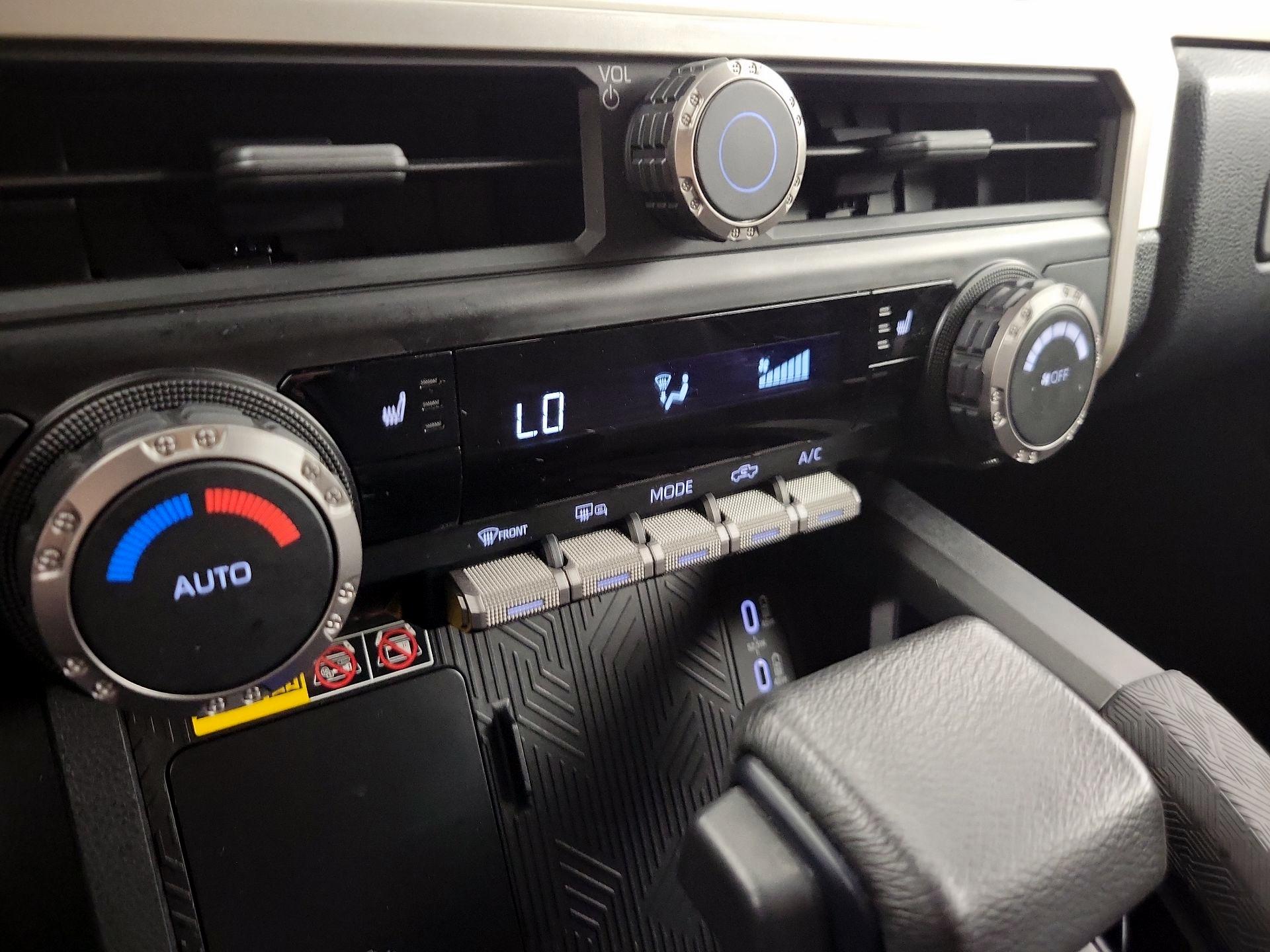 Thumbnail: 2024 Toyota Tacoma - 16