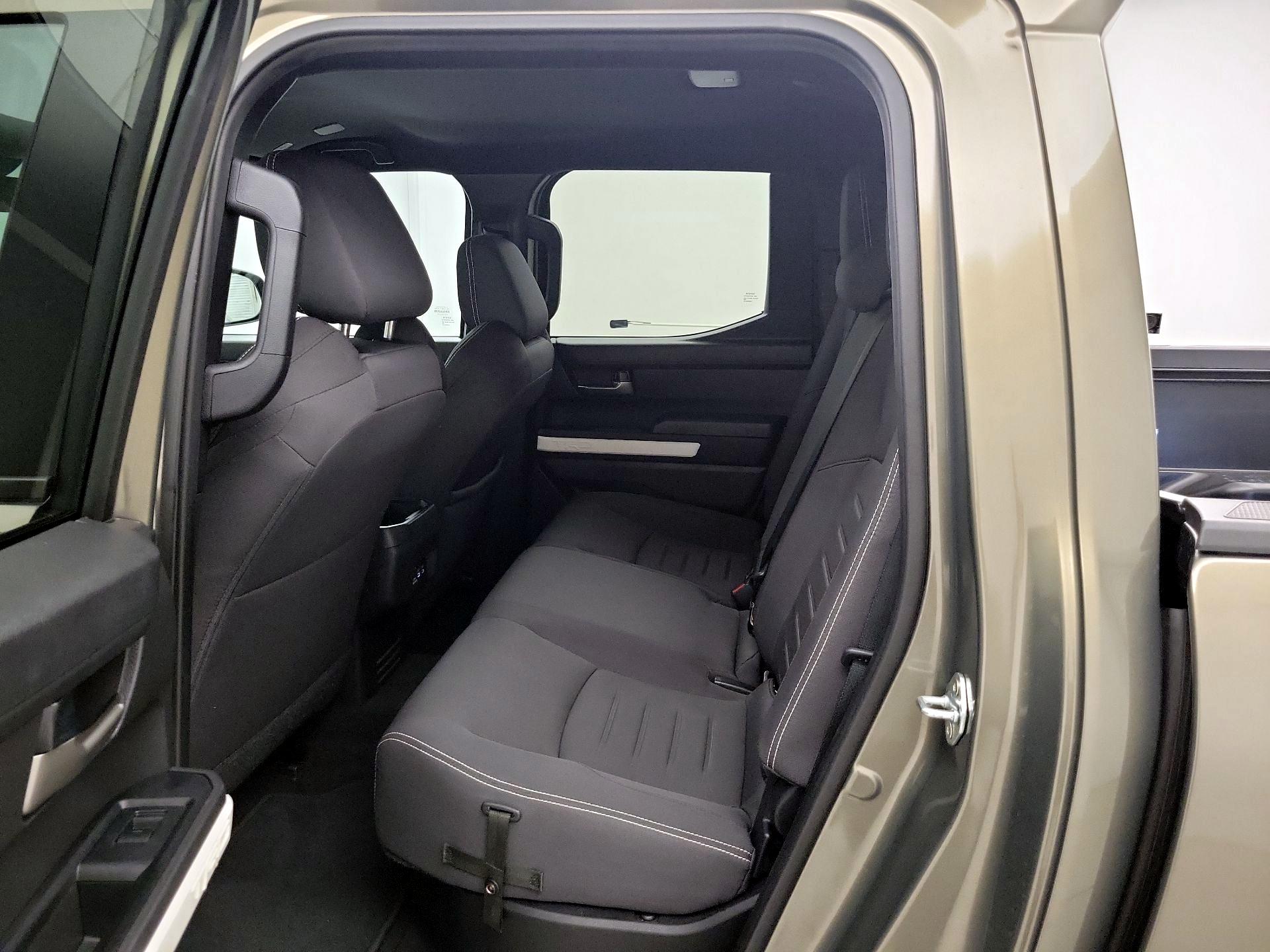 Thumbnail: 2024 Toyota Tacoma - 19