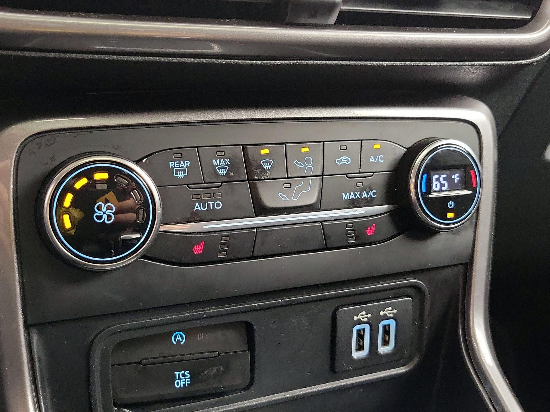 Thumbnail: 2019 Ford EcoSport - 17