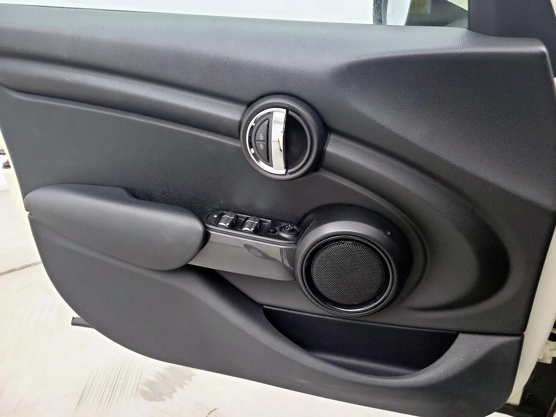 Thumbnail: 2019 MINI Cooper Hardtop - 12