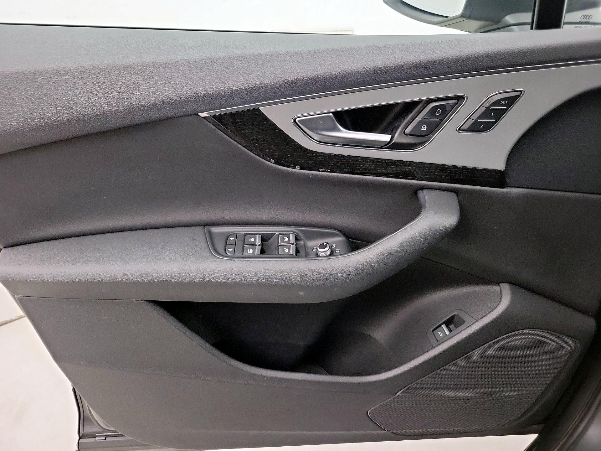 Thumbnail: 2019 Audi Q7 - 12