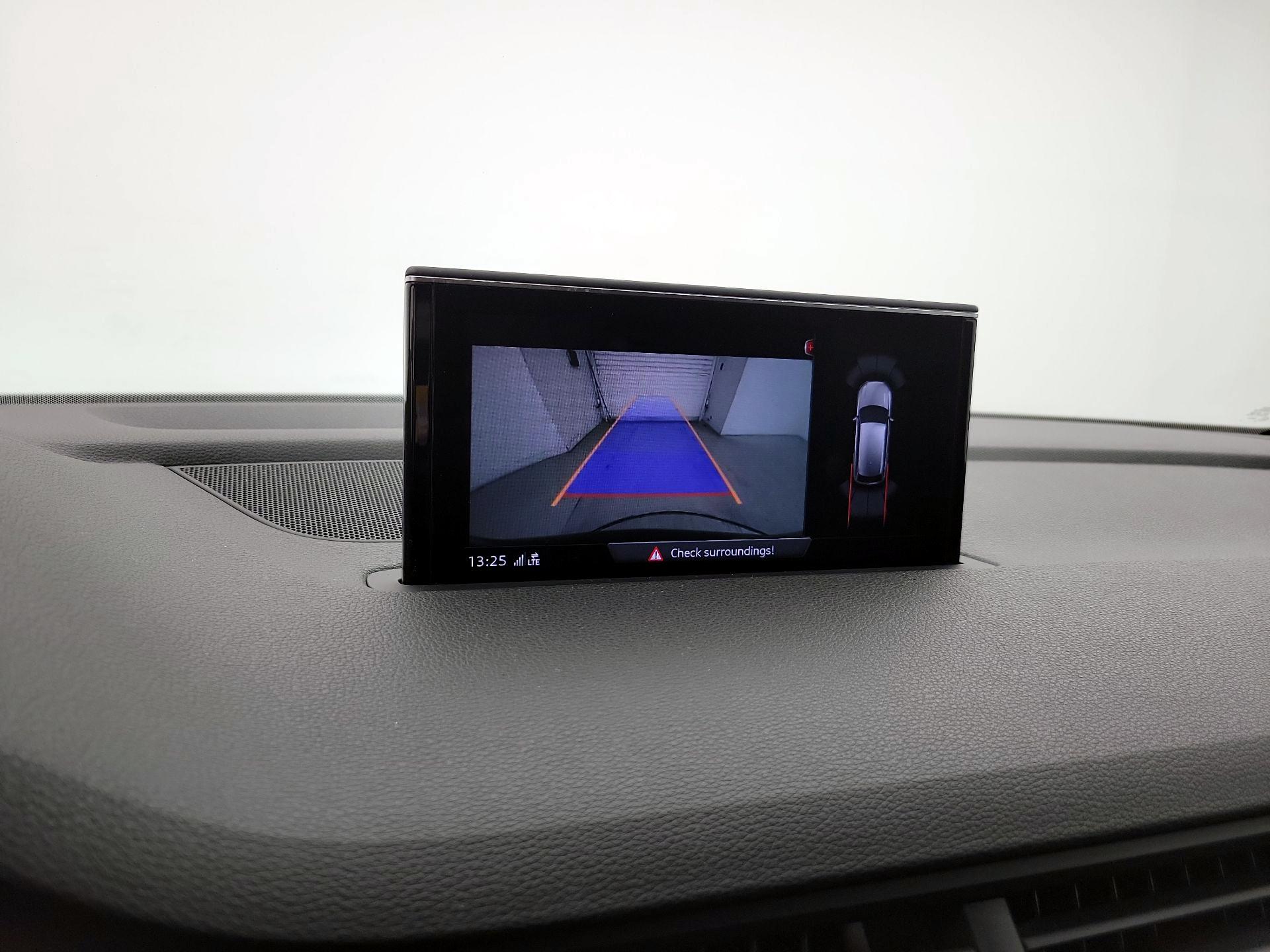 Thumbnail: 2019 Audi Q7 - 15