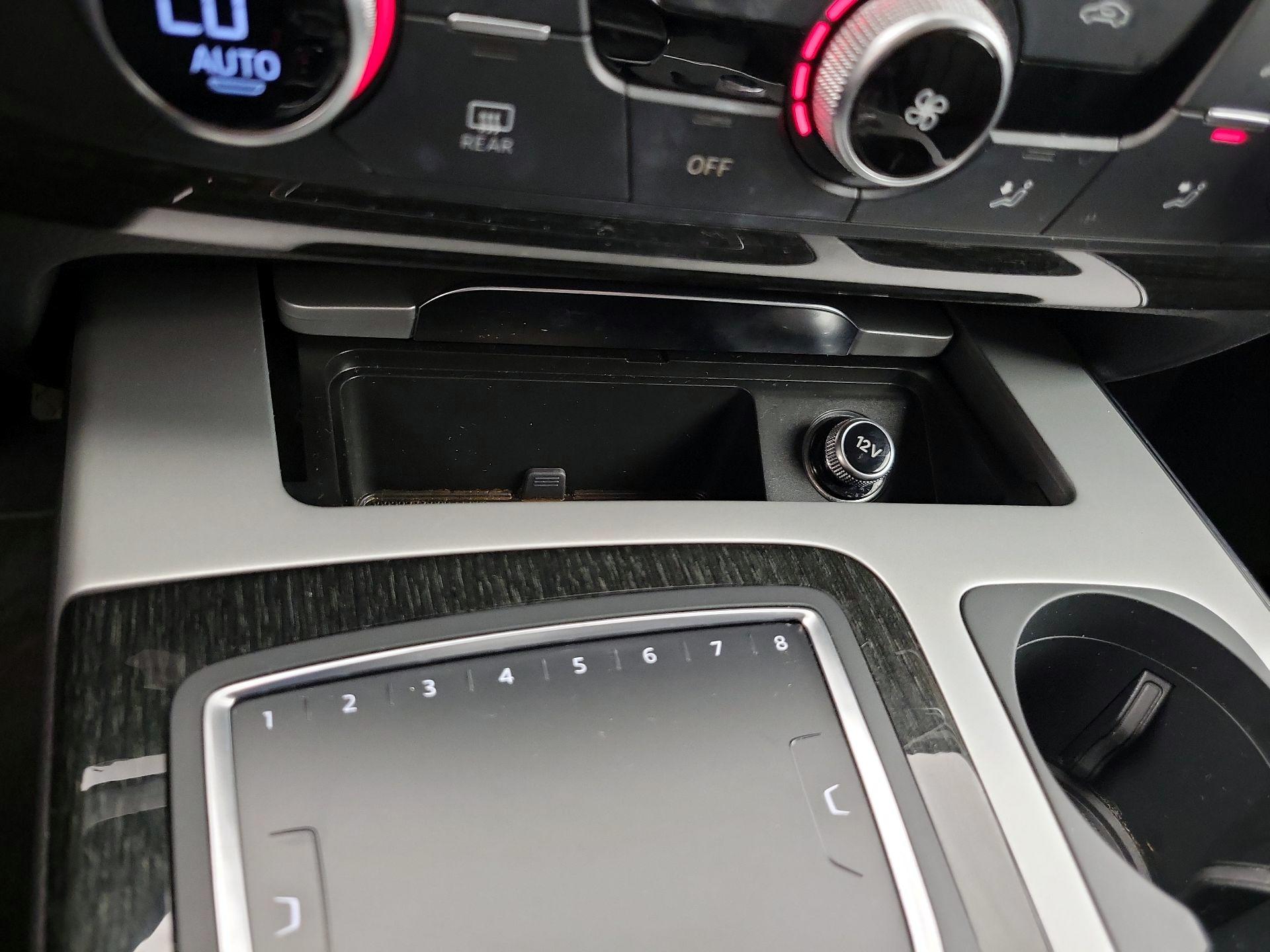 Thumbnail: 2019 Audi Q7 - 19