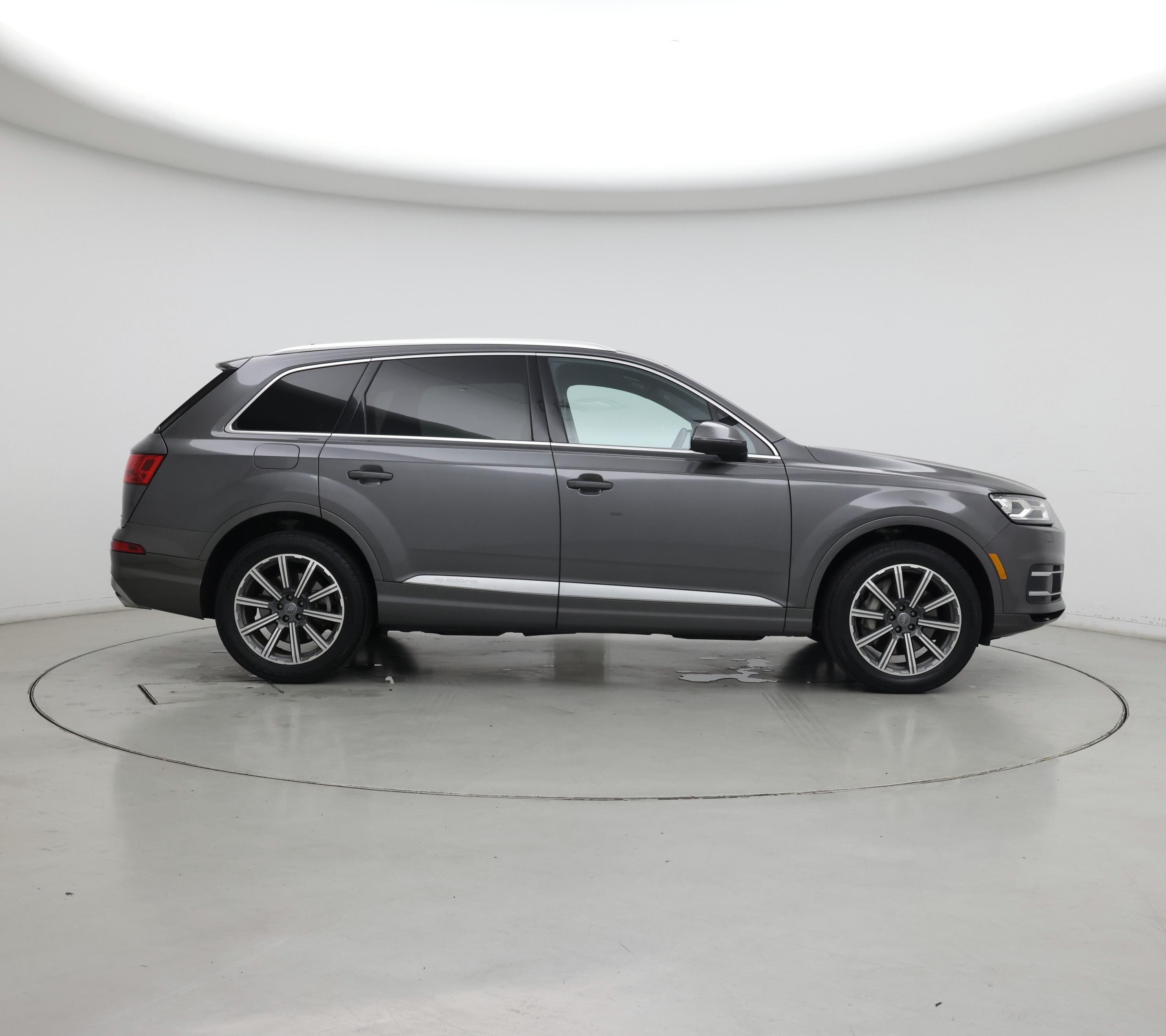 Thumbnail: 2019 Audi Q7 - 7