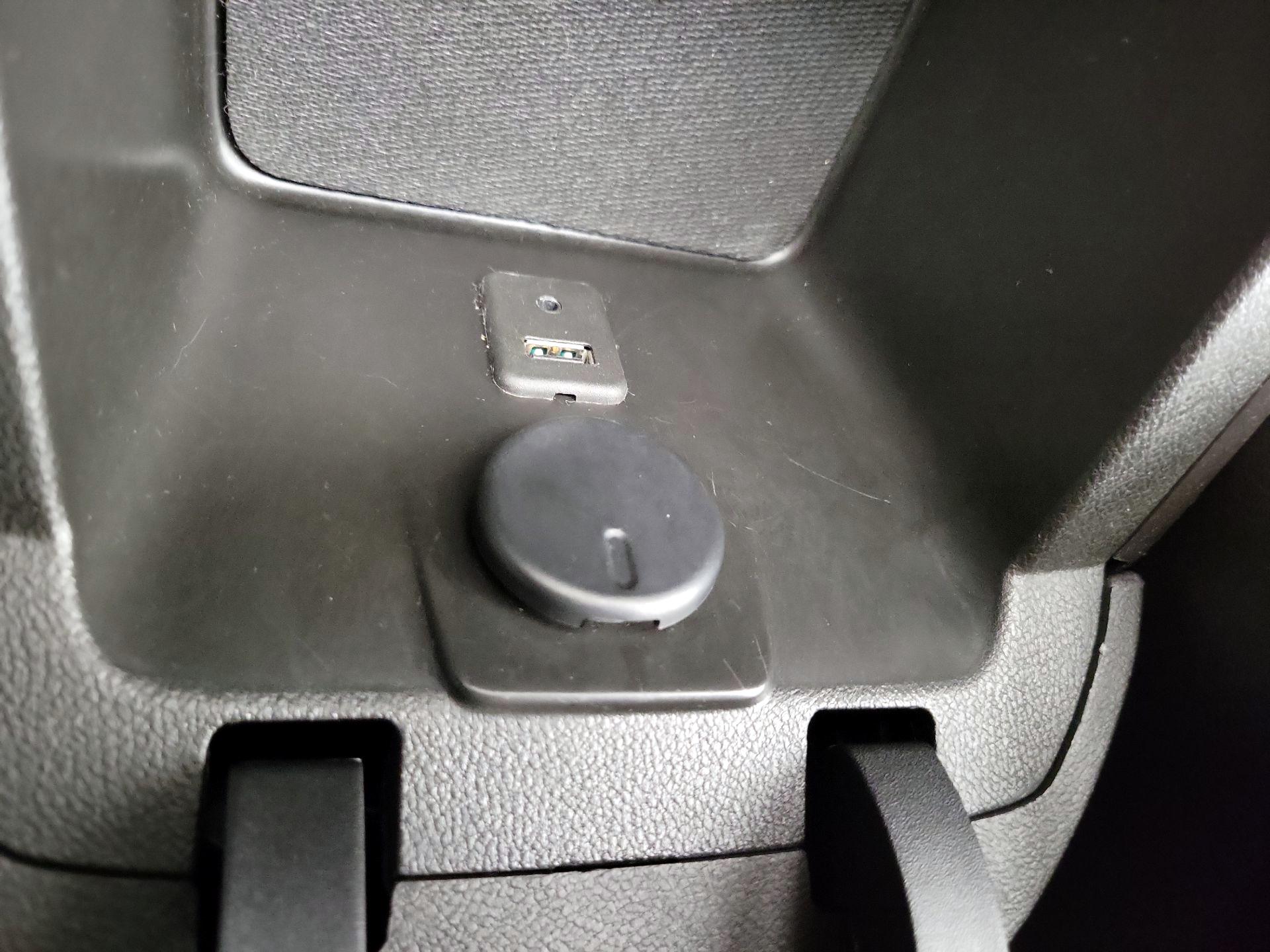 Thumbnail: 2014 Chevrolet Camaro - 19