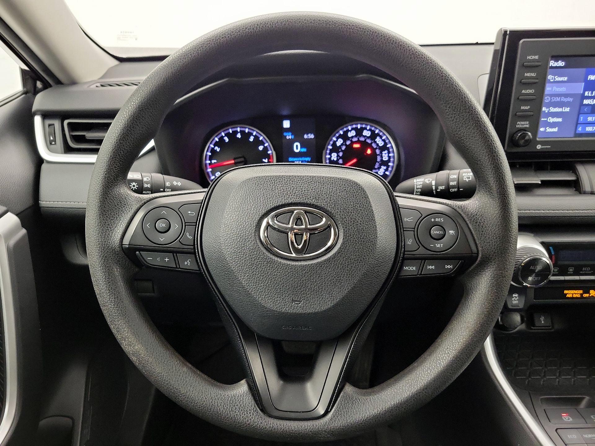 Thumbnail: 2021 Toyota RAV4 - 10