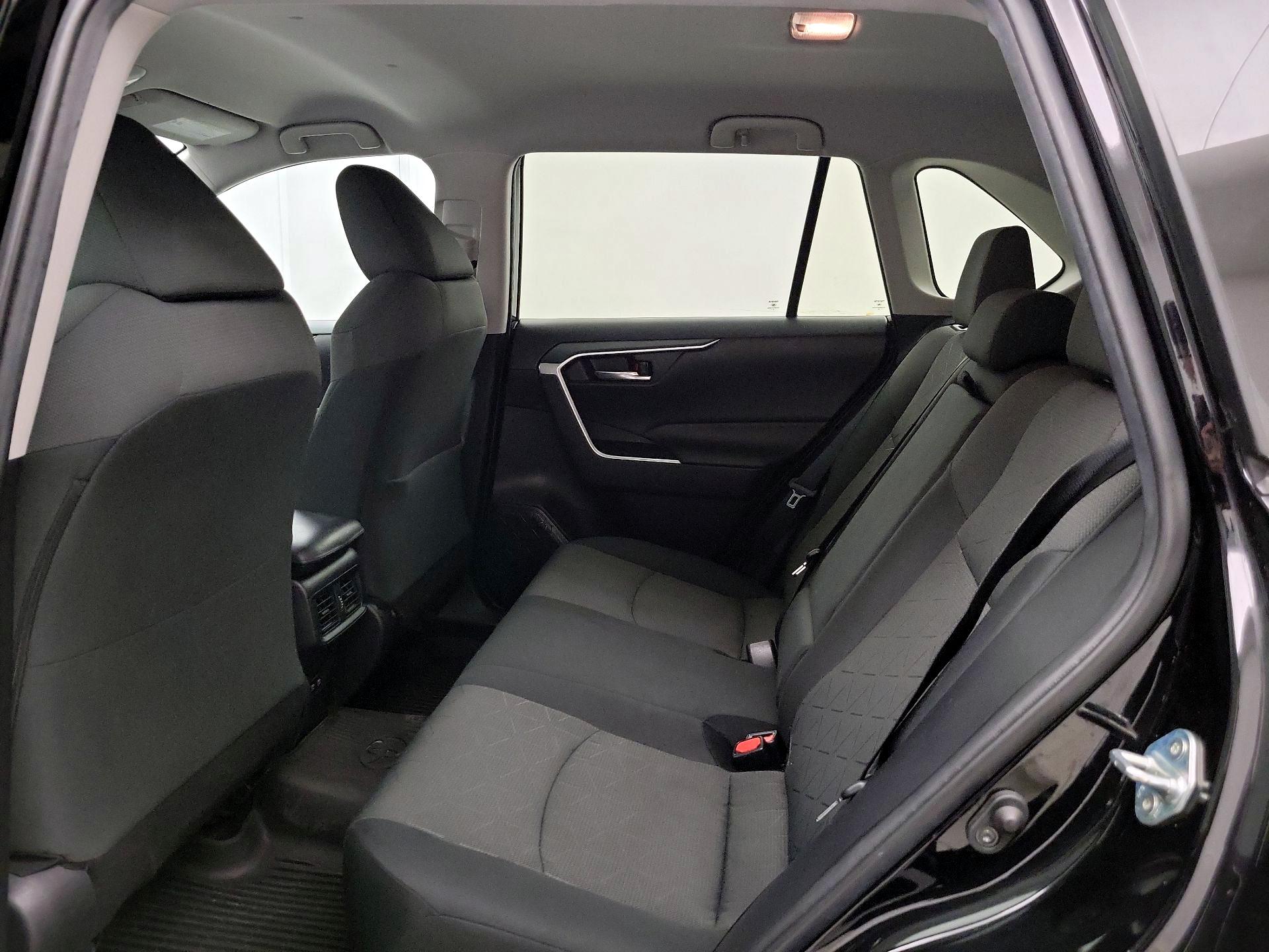 Thumbnail: 2021 Toyota RAV4 - 19