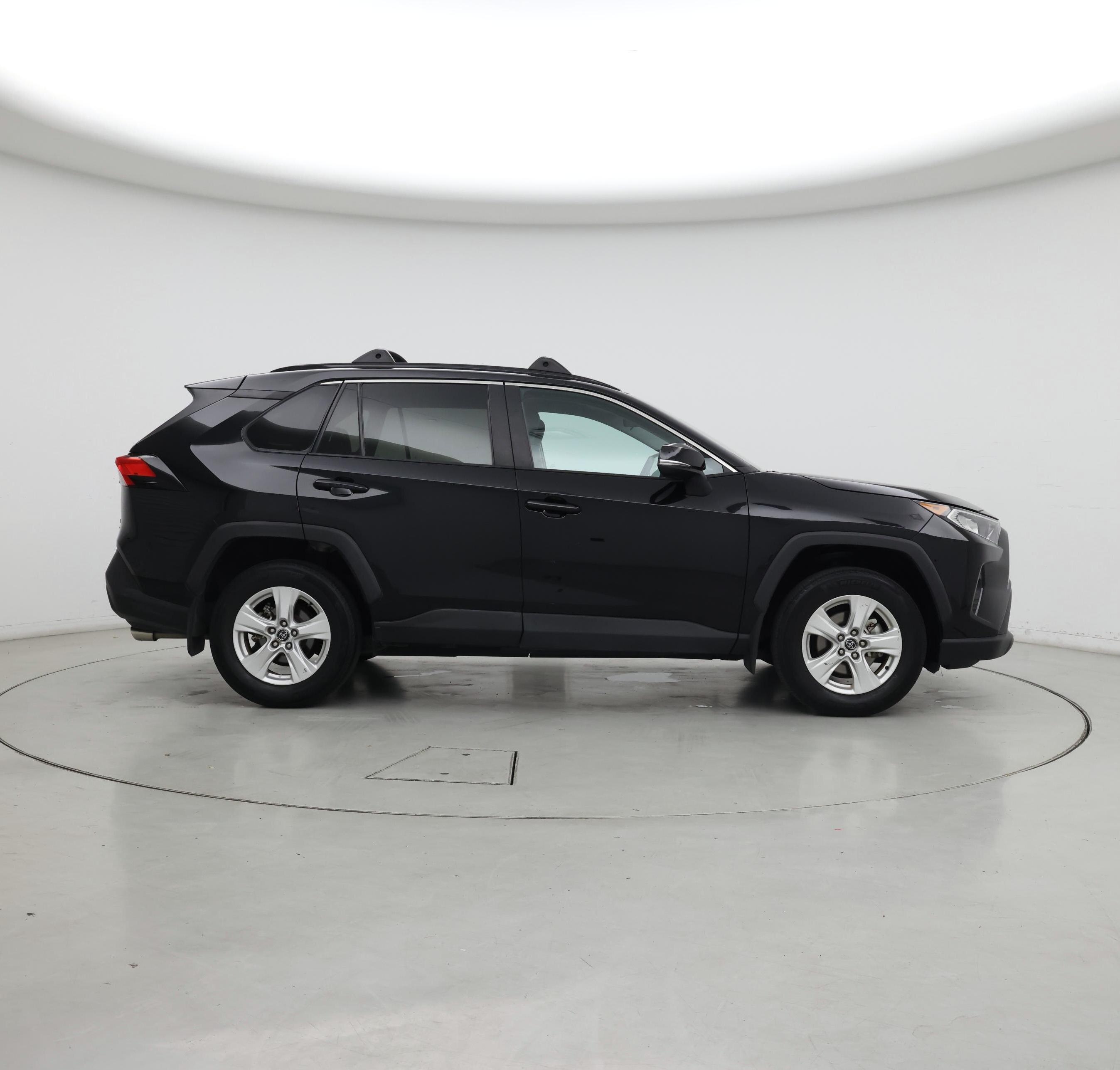 Thumbnail: 2021 Toyota RAV4 - 7
