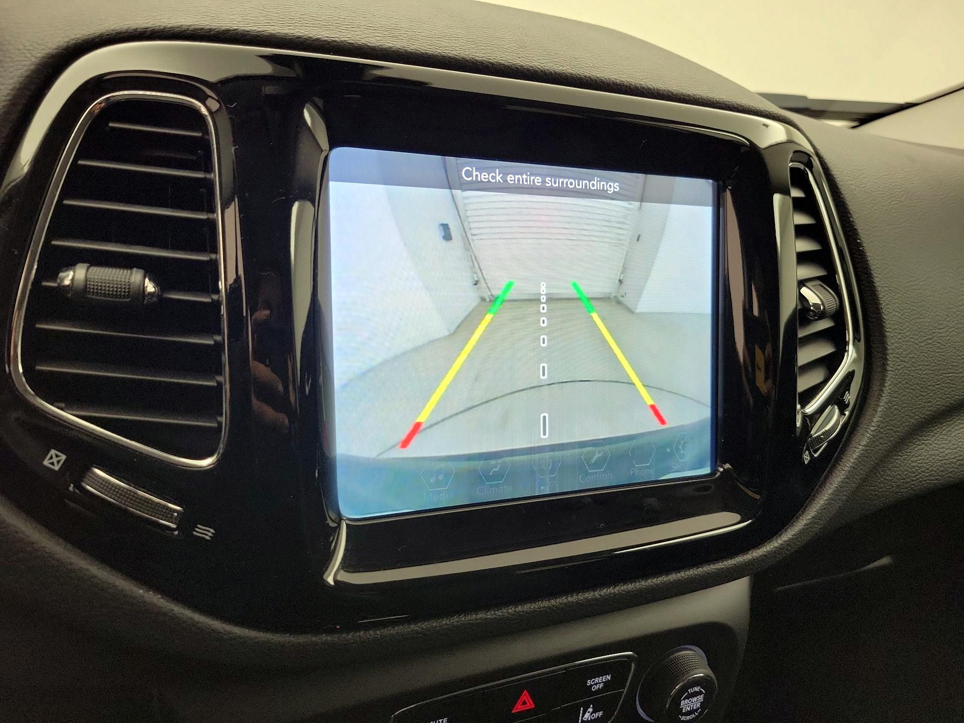 Thumbnail: 2018 Jeep Compass - 14