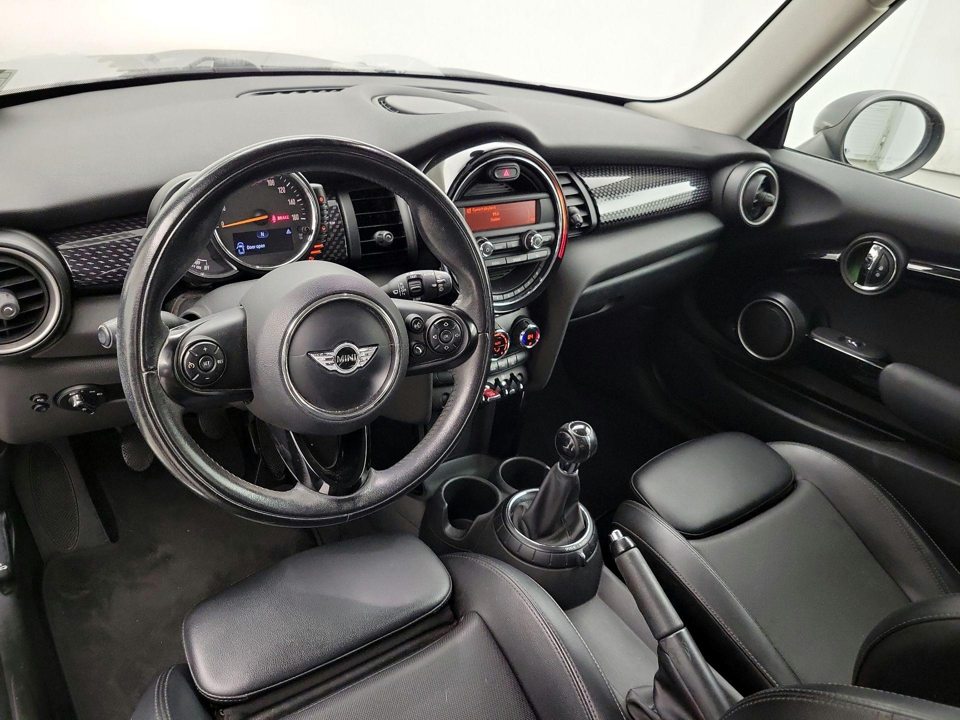 Thumbnail: 2015 MINI Cooper Hardtop - 9