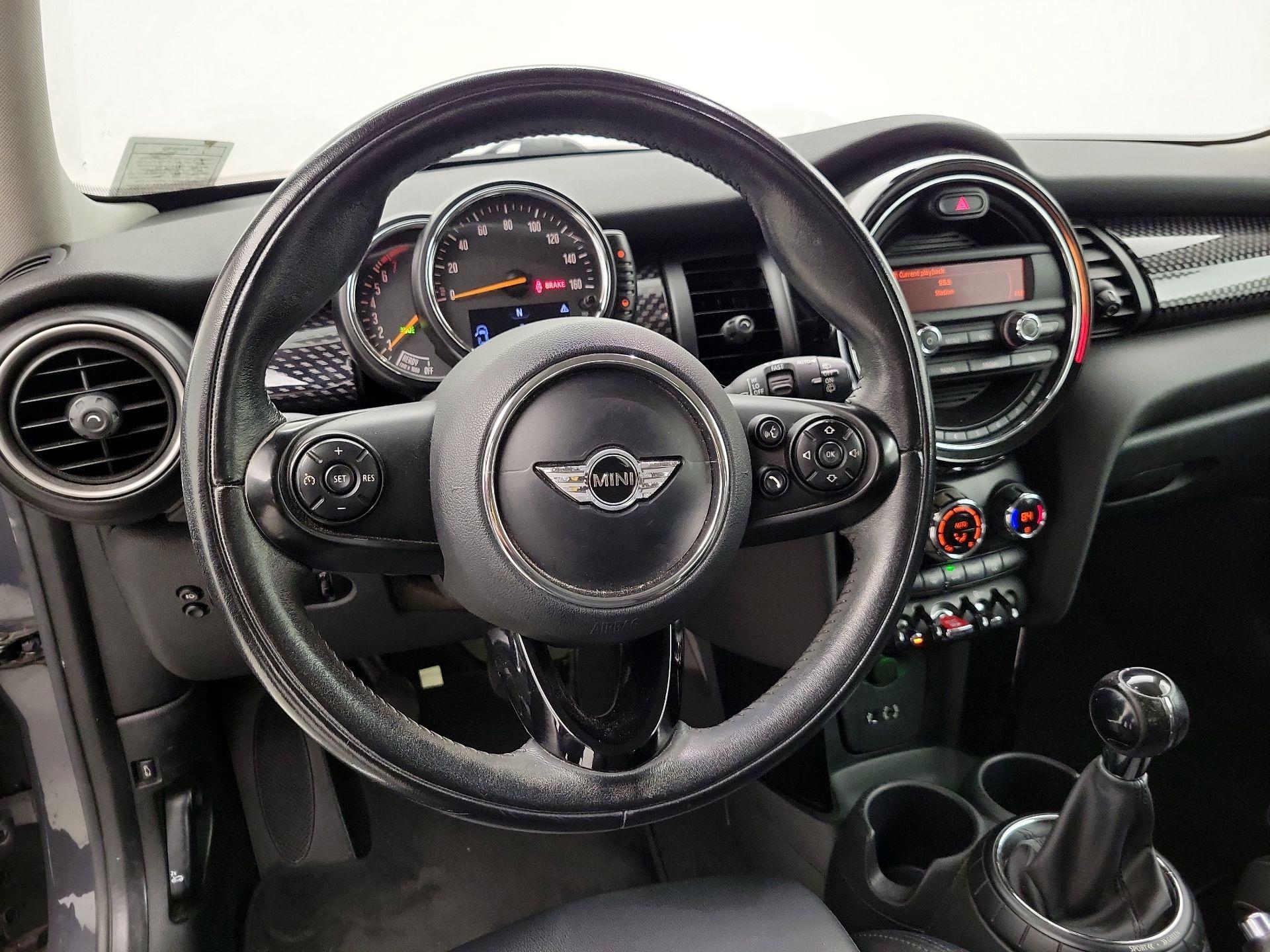 Thumbnail: 2015 MINI Cooper Hardtop - 10
