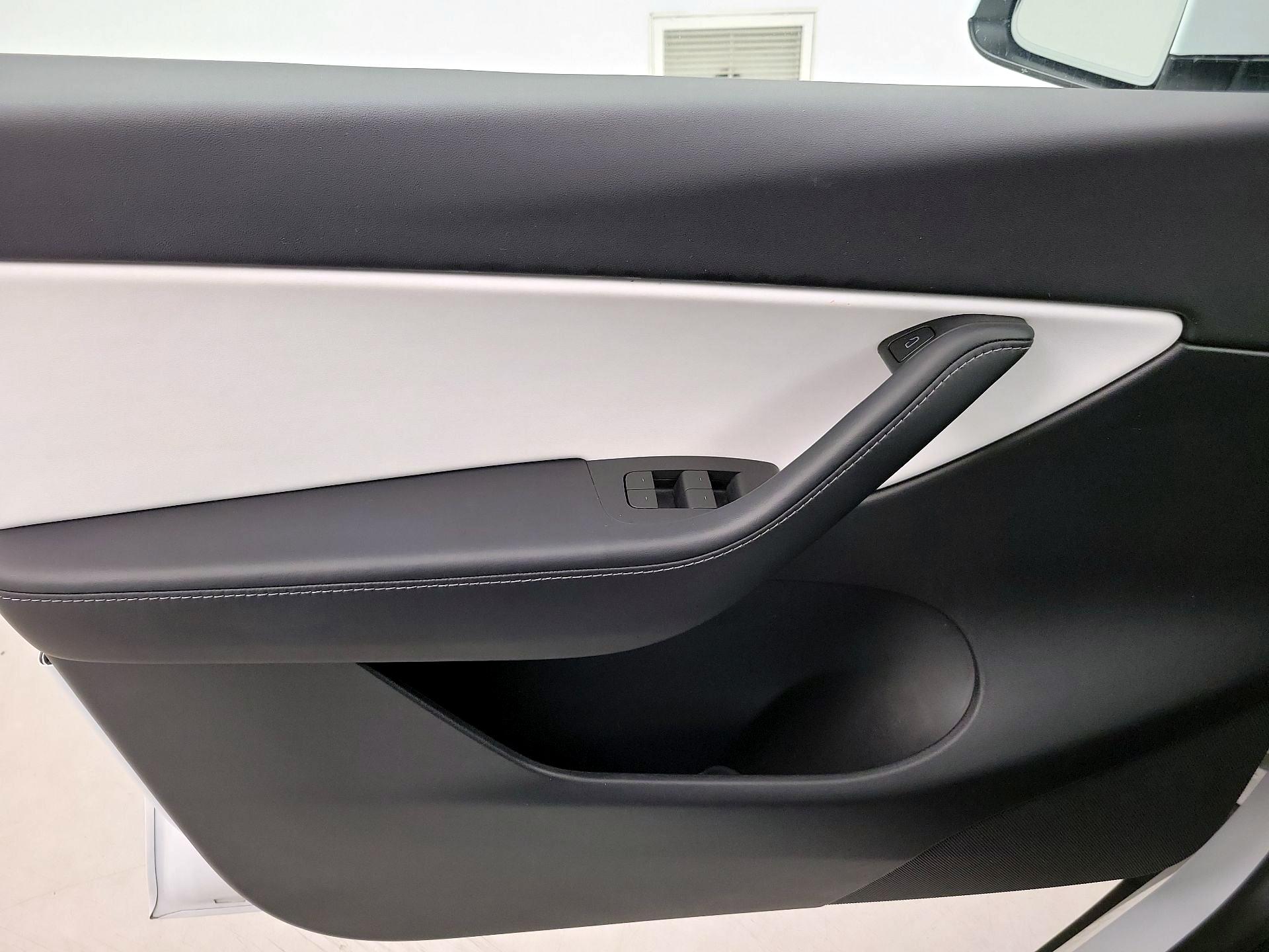 Thumbnail: 2021 Tesla Model Y - 12