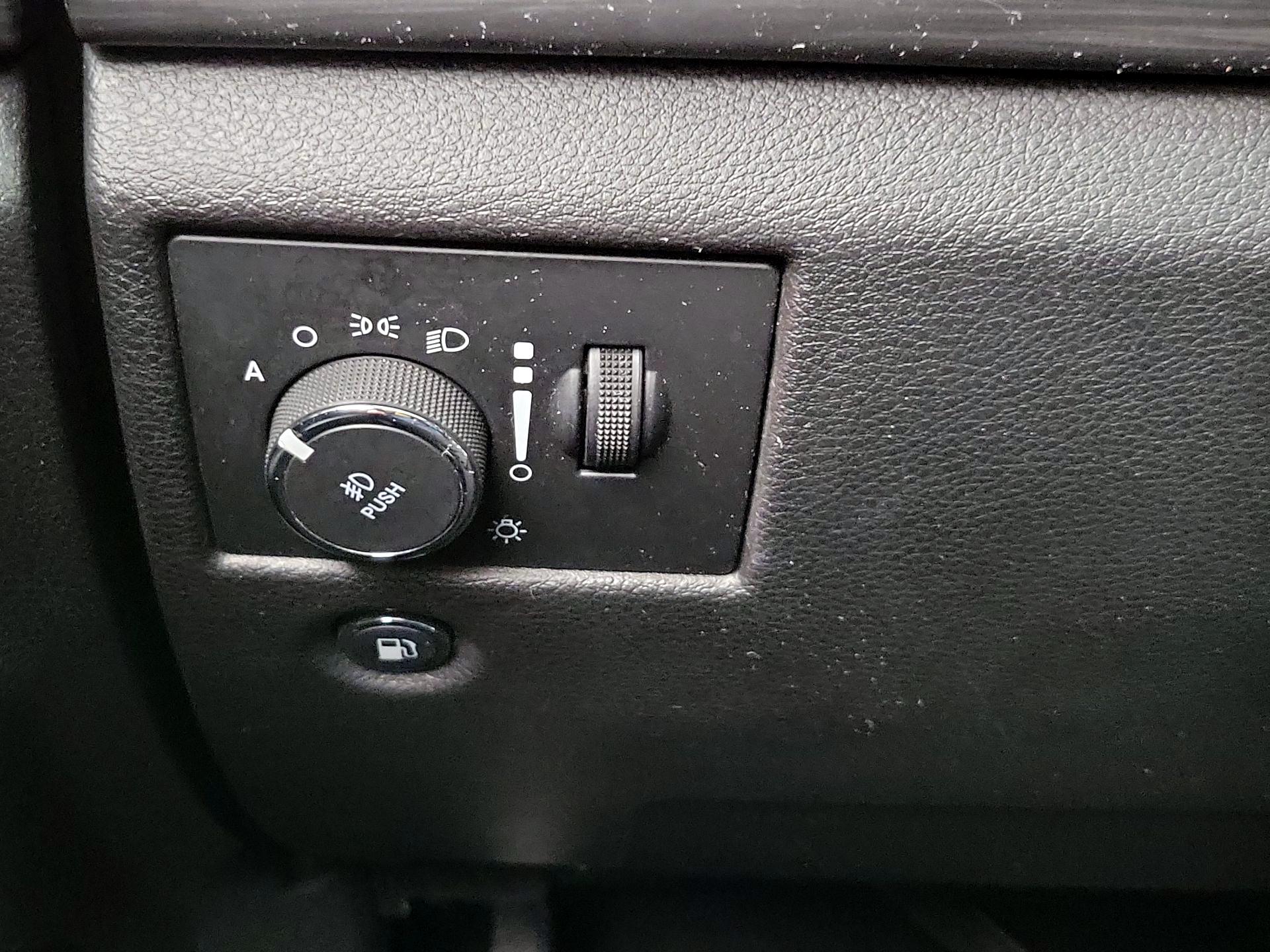 Thumbnail: 2019 Jeep Grand Cherokee - 13