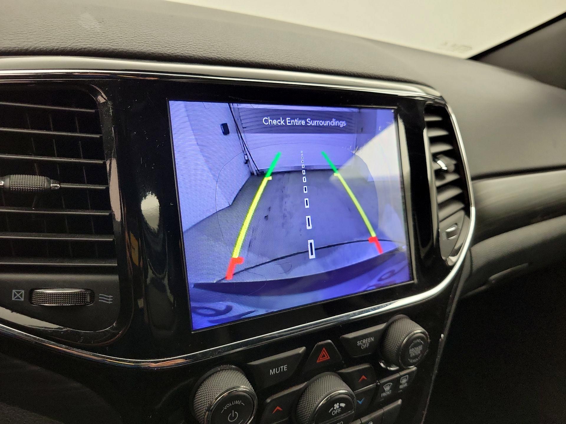 Thumbnail: 2019 Jeep Grand Cherokee - 15