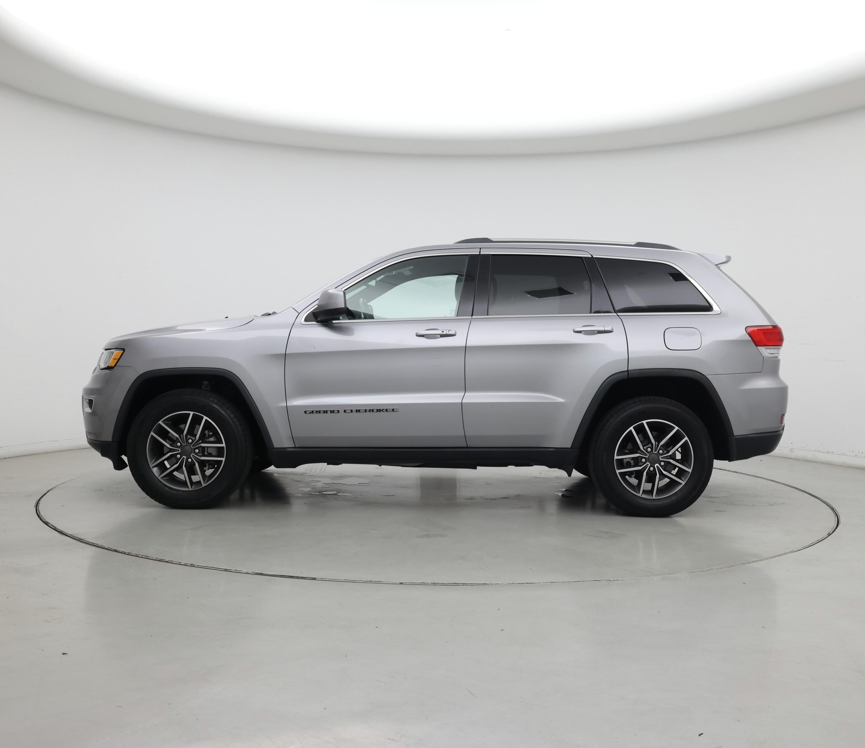 Thumbnail: 2019 Jeep Grand Cherokee - 3