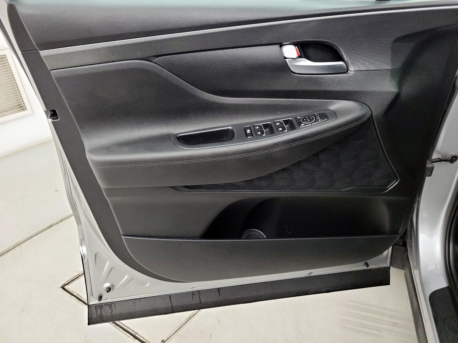 Thumbnail: 2023 Hyundai Santa Fe - 12