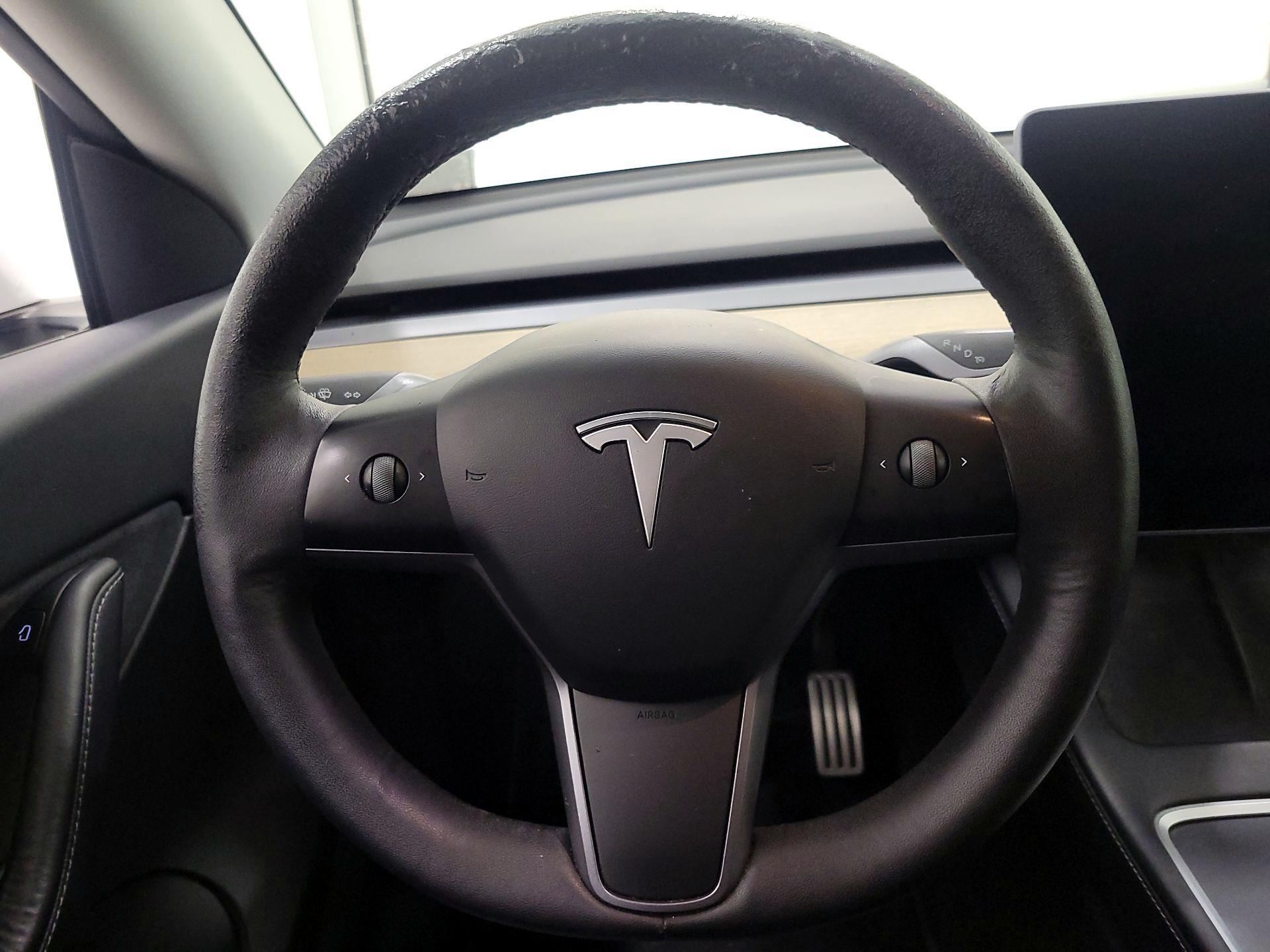 Thumbnail: 2022 Tesla Model Y - 10