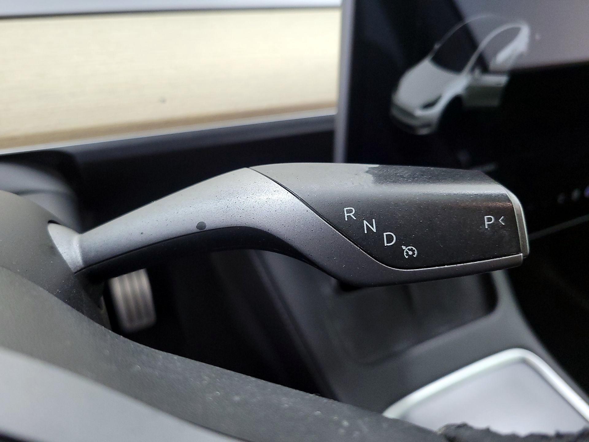 Thumbnail: 2022 Tesla Model Y - 17