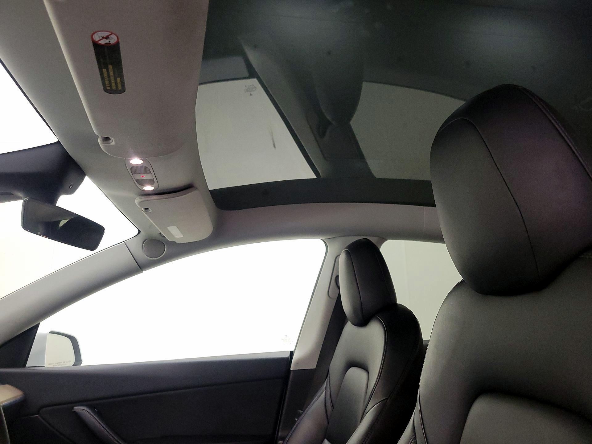 Thumbnail: 2022 Tesla Model Y - 18