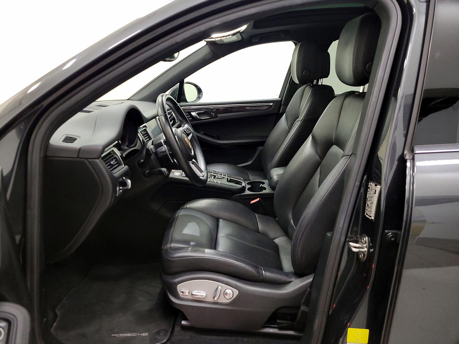 Thumbnail: 2018 Porsche Macan - 11